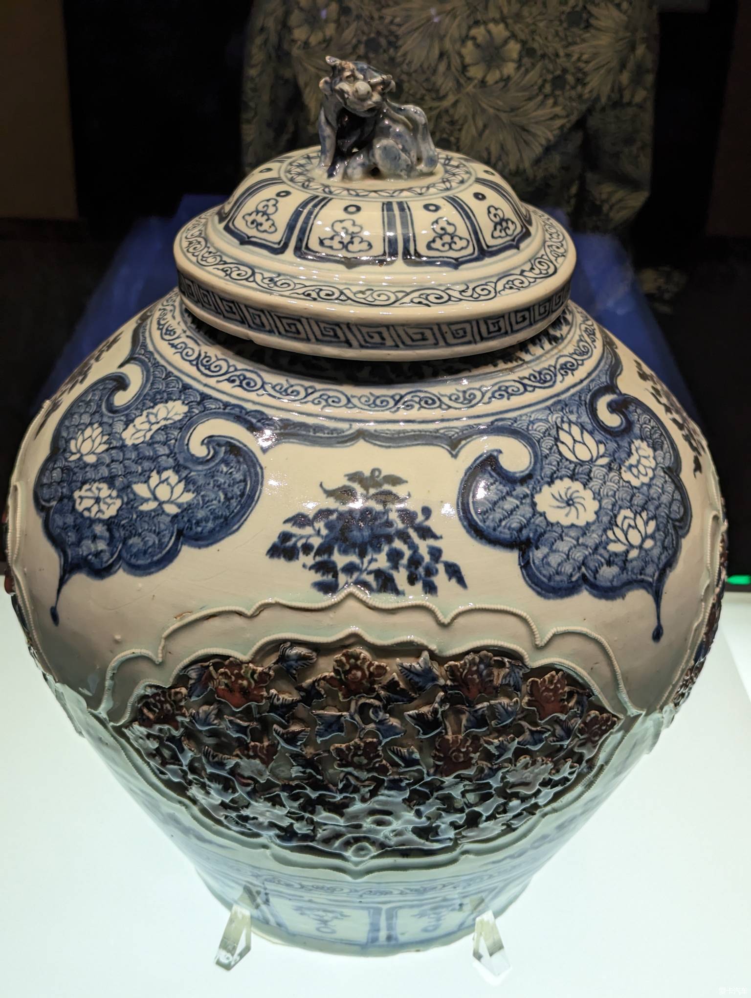 中国河北排名前十的国宝级文物!1.长信宫灯—出土地:保定