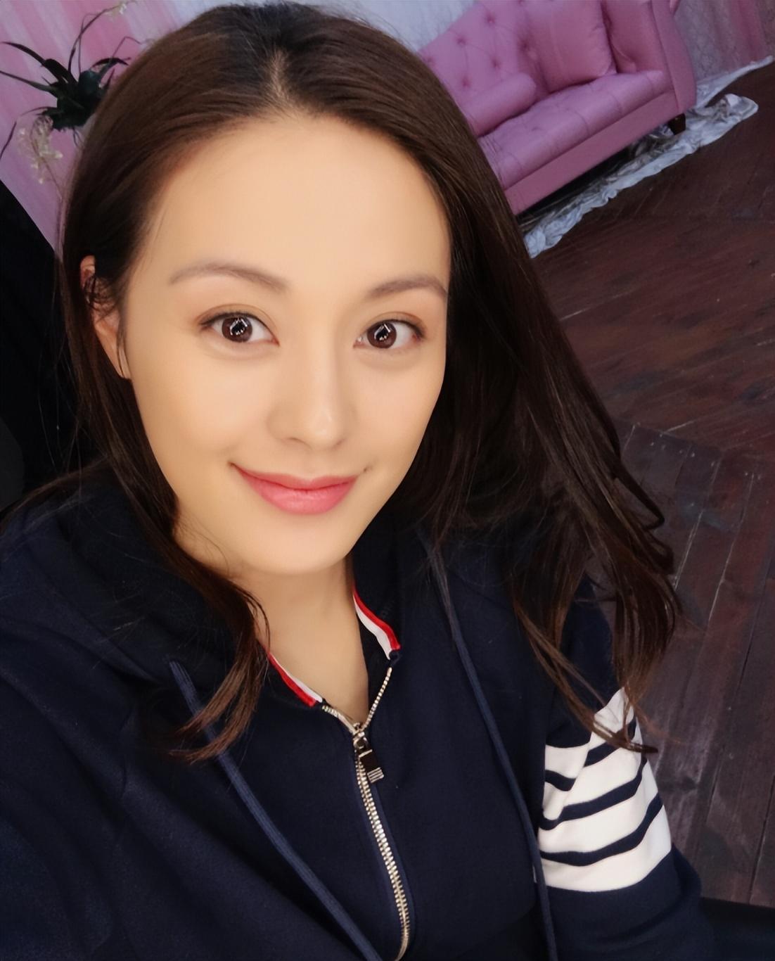 王力可17岁出道演40多次女一号也不红37岁未婚让父母操心
