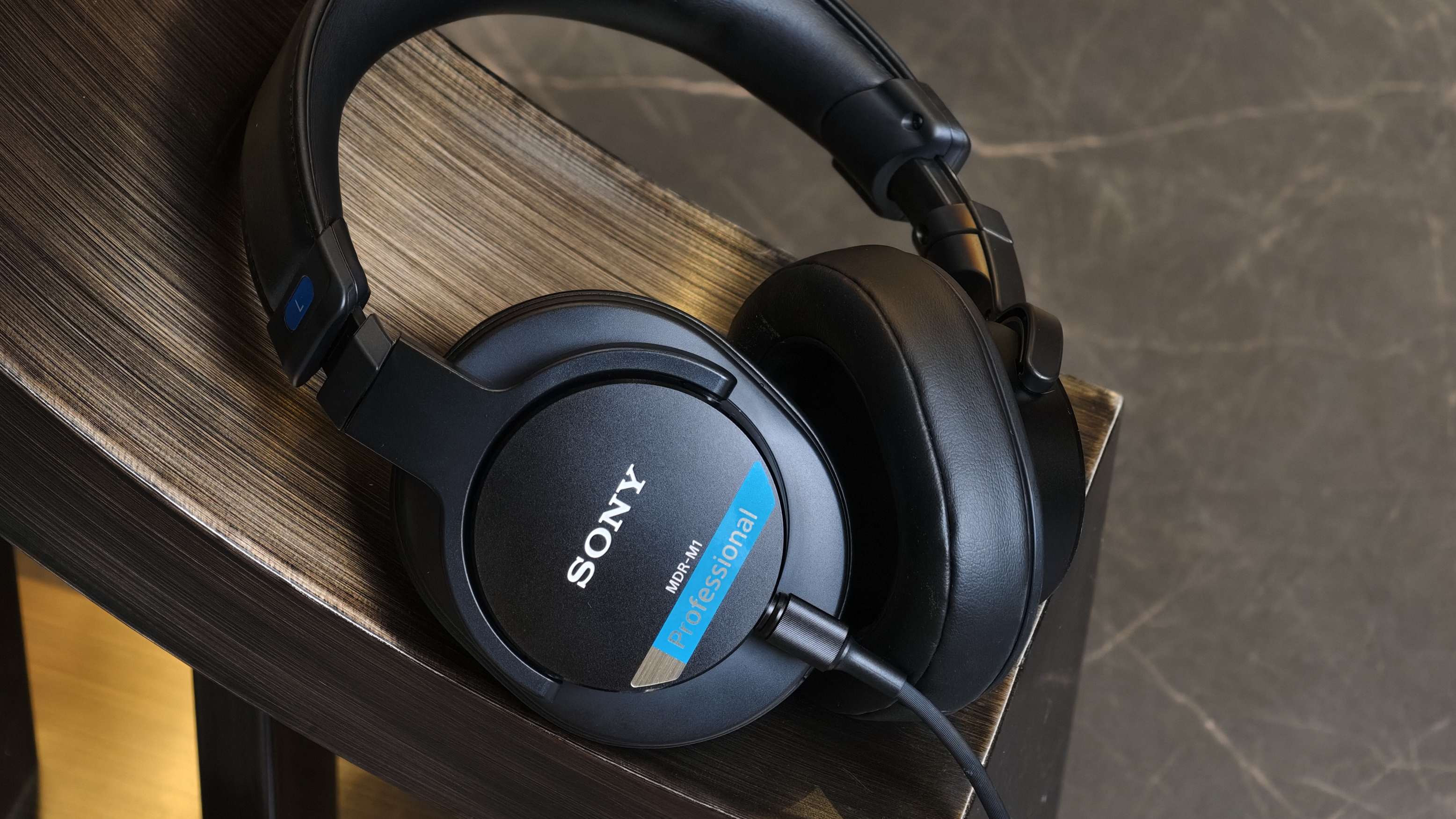 监听发烧多面手,听感细腻且舒适