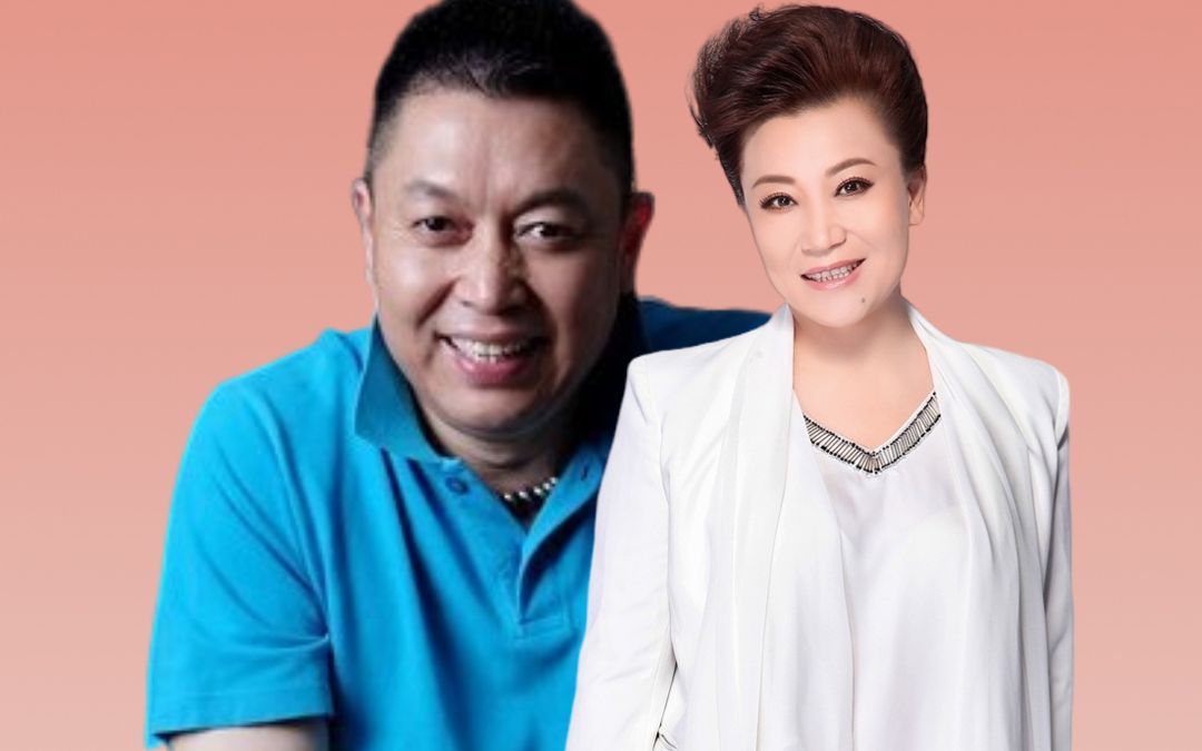 没多久,小香玉带着王为念的家产,改嫁他人.