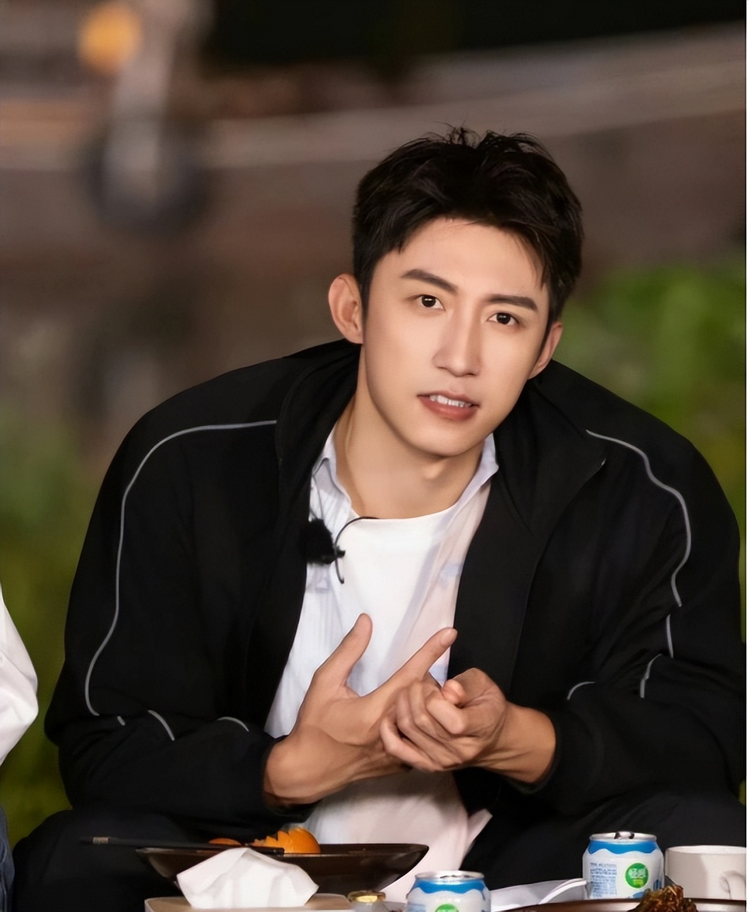 内娱90后帅哥大赏:颜值与才华并存的他们,你最爱哪一款?