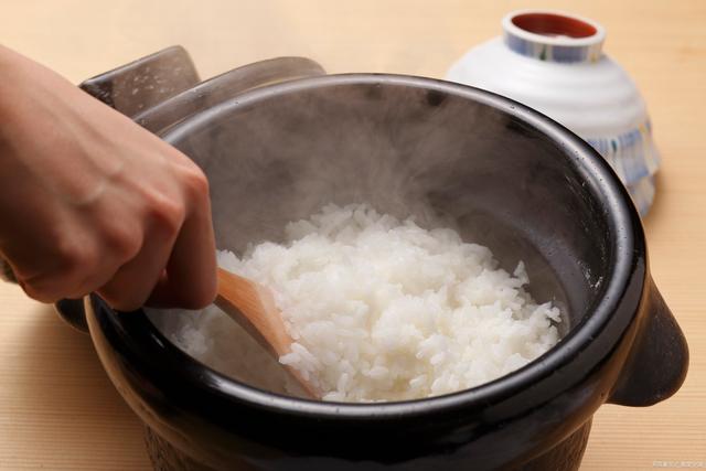 电饭锅做高粱米饭图片