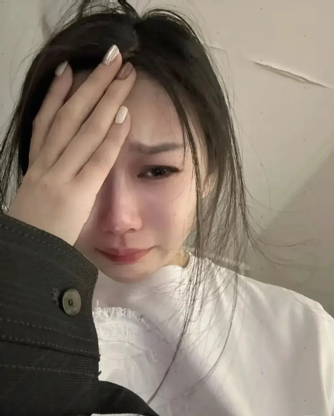 过了2个月,我去到他家,他却毫不留情地对我说:"你跑来干什么?