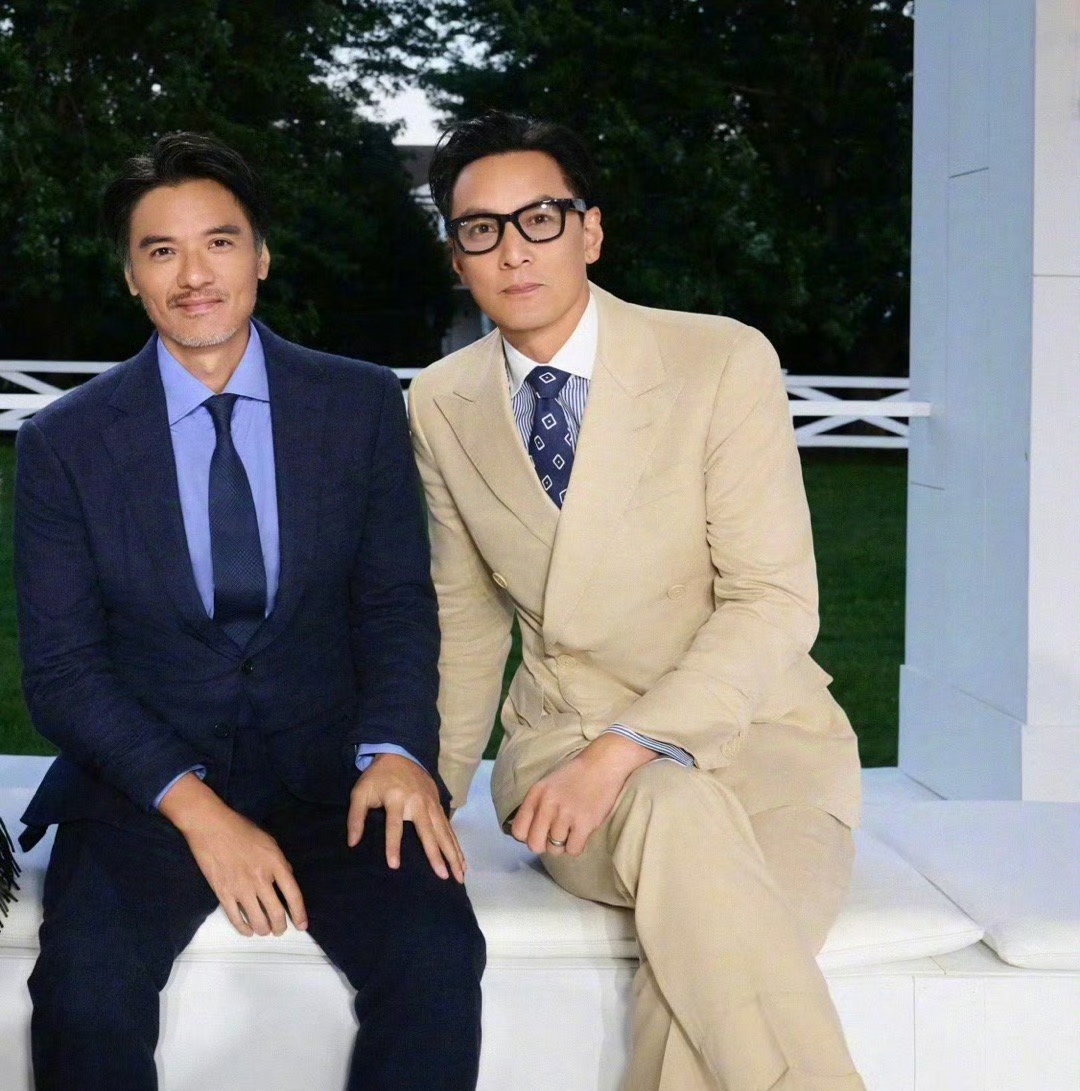 纽约时装周,吴彦祖和冯德伦,自26年前合作拍摄《美少年之恋》后同框