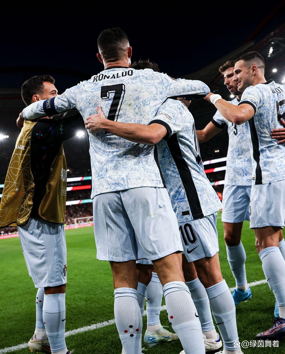 足坛疯狂1夜c罗900球里程碑fifa倒数第1创93年历史