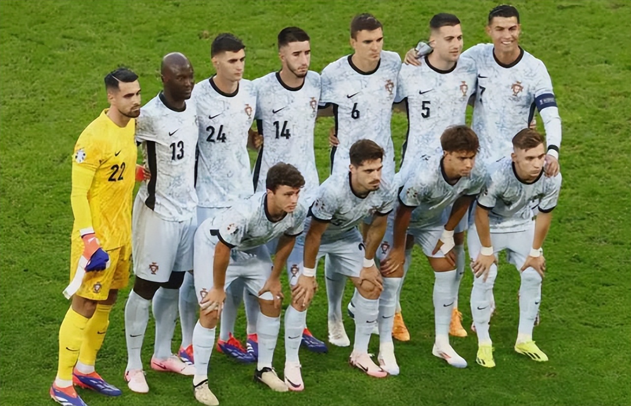 葡萄牙大胜克罗地亚取得胜利,贝尔纳多阿诺尔多稳定发挥 葡萄牙大胜克罗地亚取得胜利,贝尔纳多阿诺尔多稳定发挥