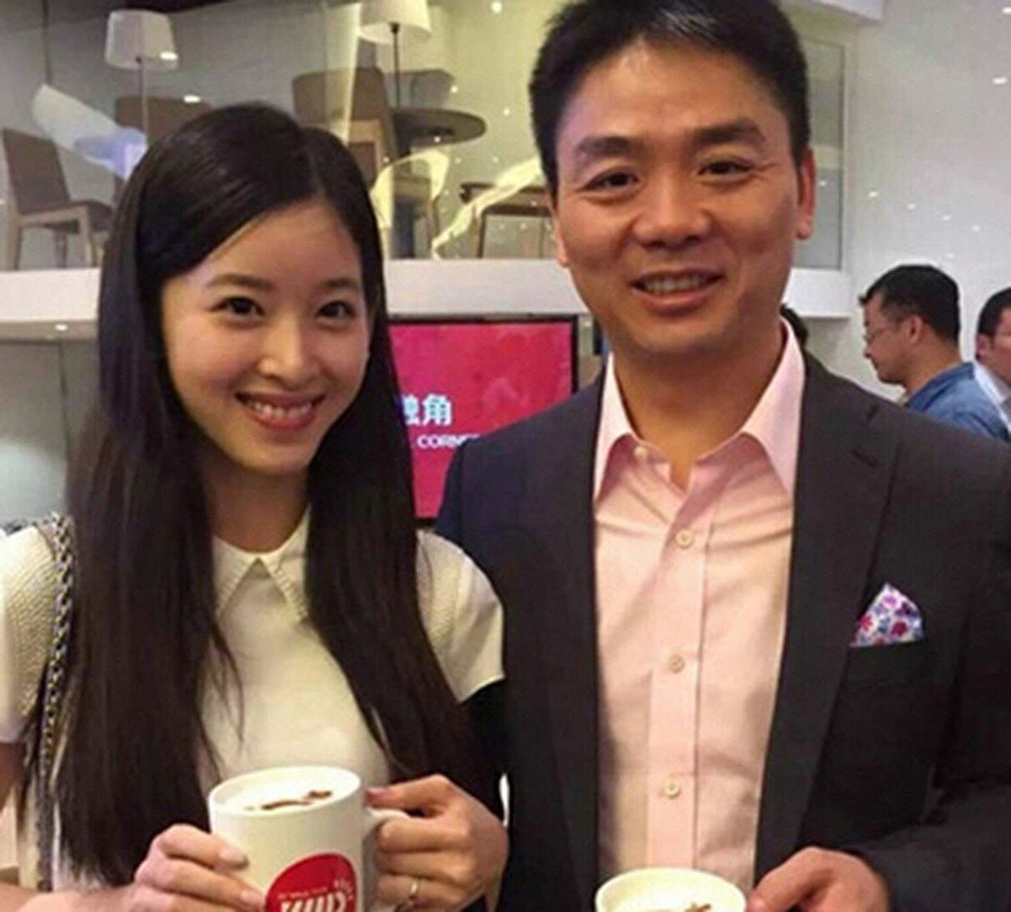 "没想到多年之后,龚晓京父母后悔不已