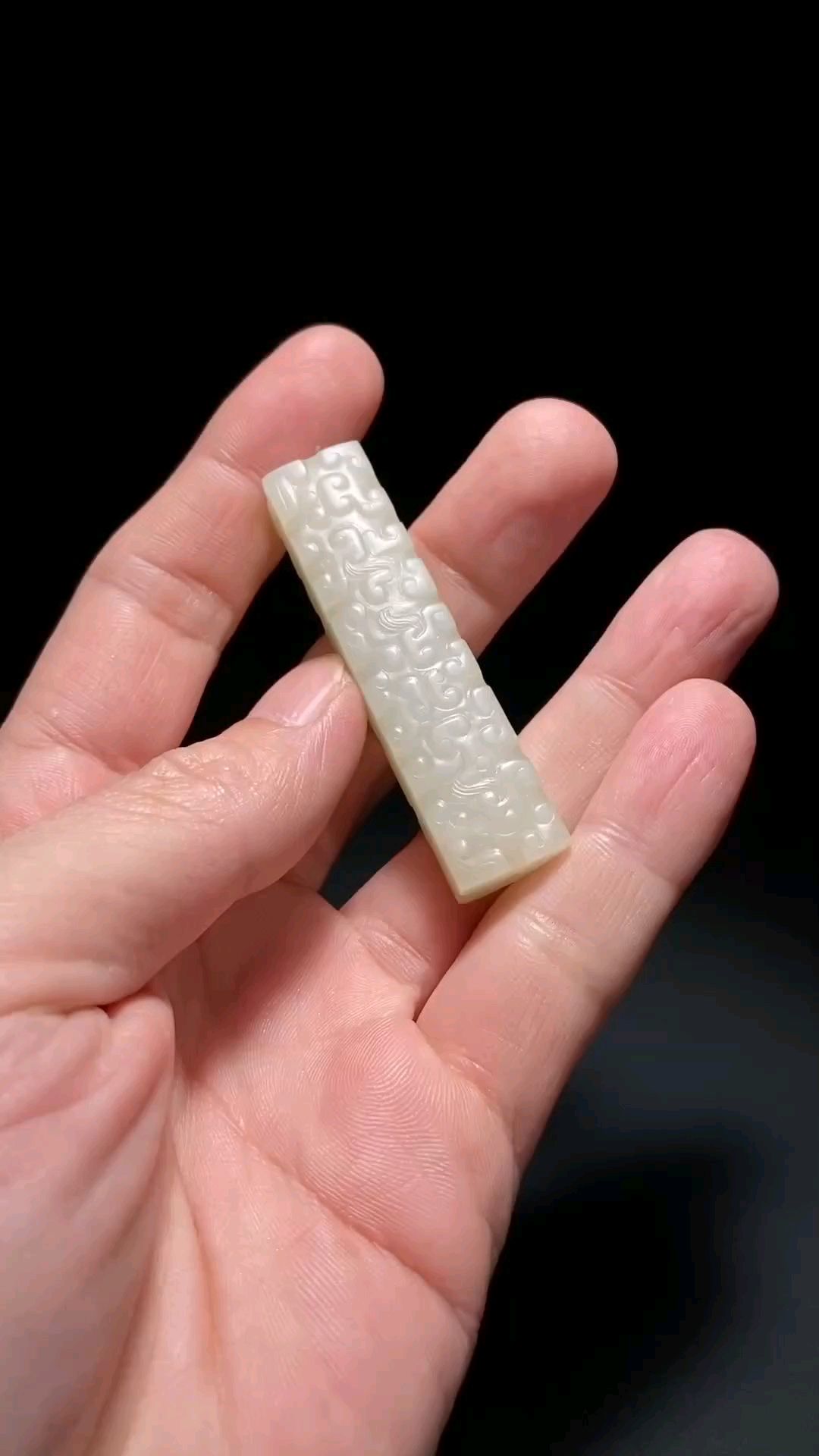 和田玉籽料玉 玉勒子