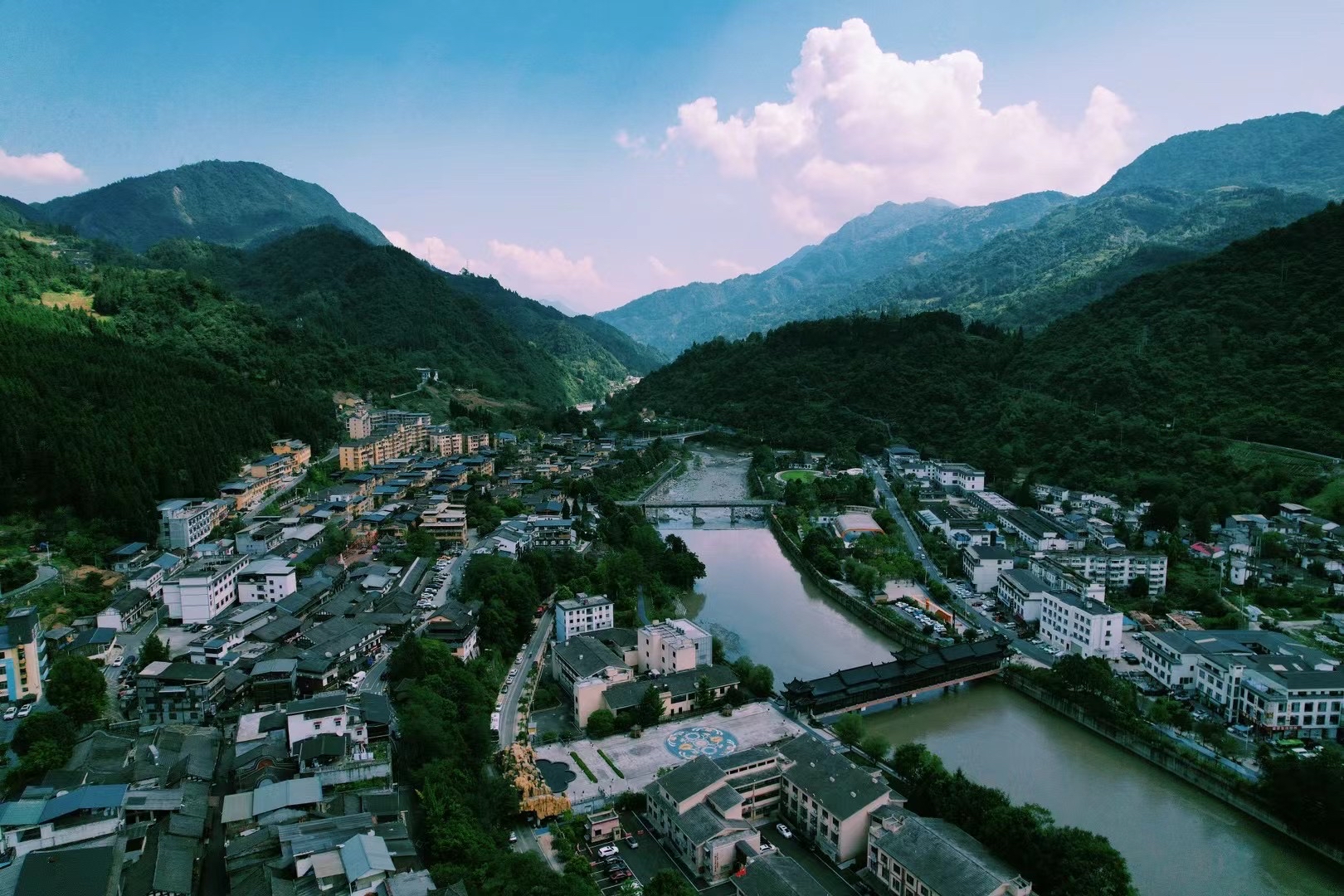 水磨古镇是迄今为止,我最喜欢的羌族风情的古镇