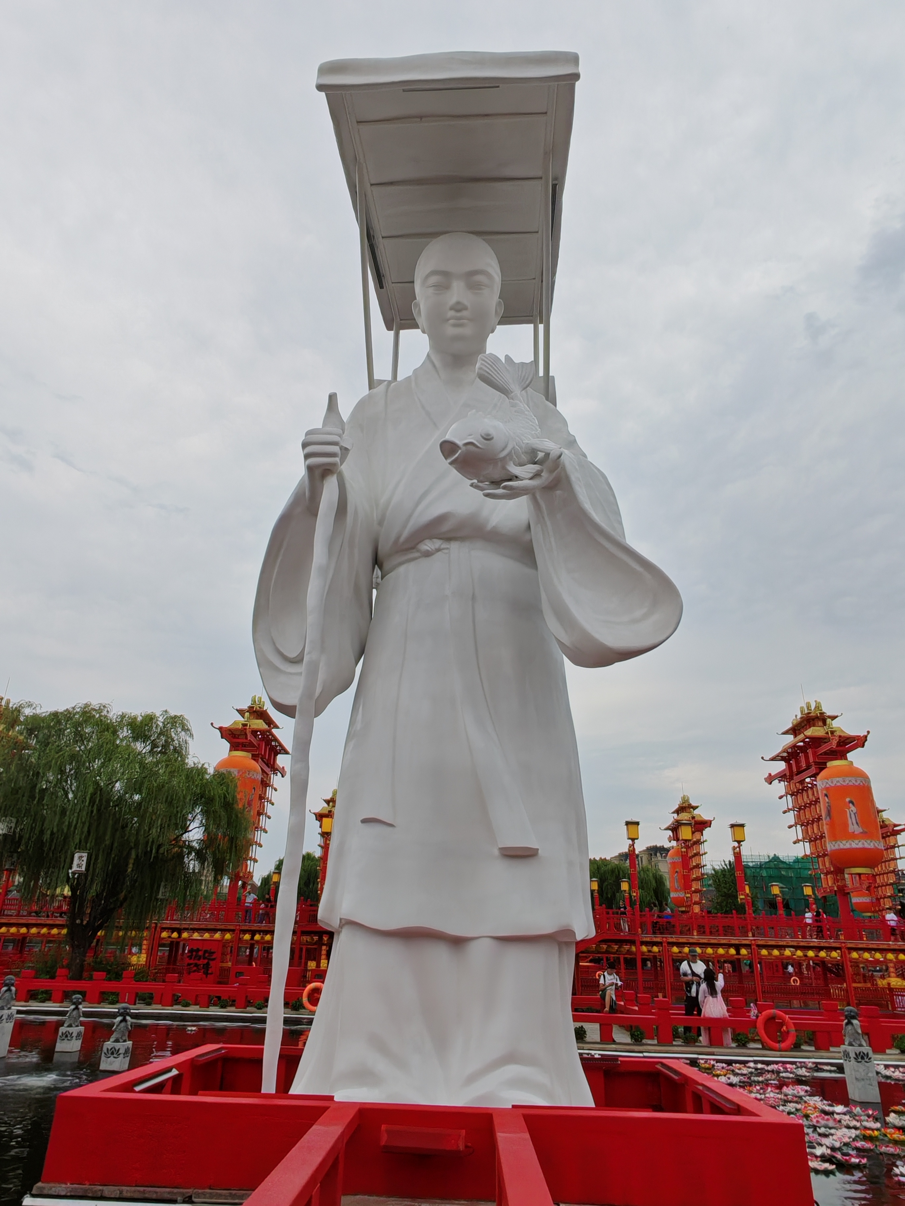 以前老同志退休, 对自己曾经奋斗过的地方, 都会十分留念