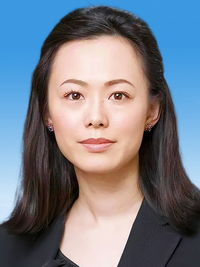 胡知鸷:胡书记的孙女,如今在商界"大放异彩"