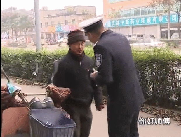 一天刷到几十次“谭谈交通”奔驰女司机,A666T6到底是谁?-有驾 一天刷到几十次“谭谈交通”奔驰女司机,A666T6到底是谁?-有驾