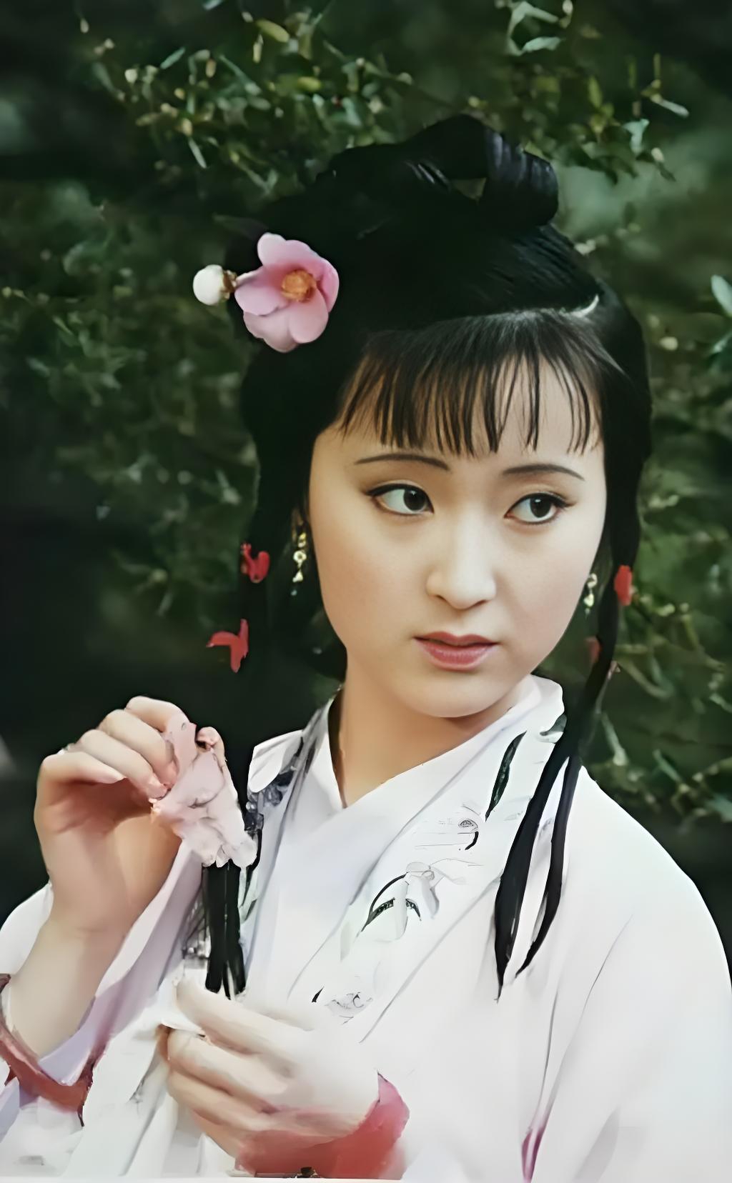 论林黛玉之美与薛蟠的反应