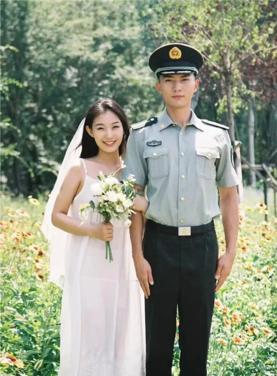 在广东,有一位勇敢的女大学生,年仅22岁,她跨越了