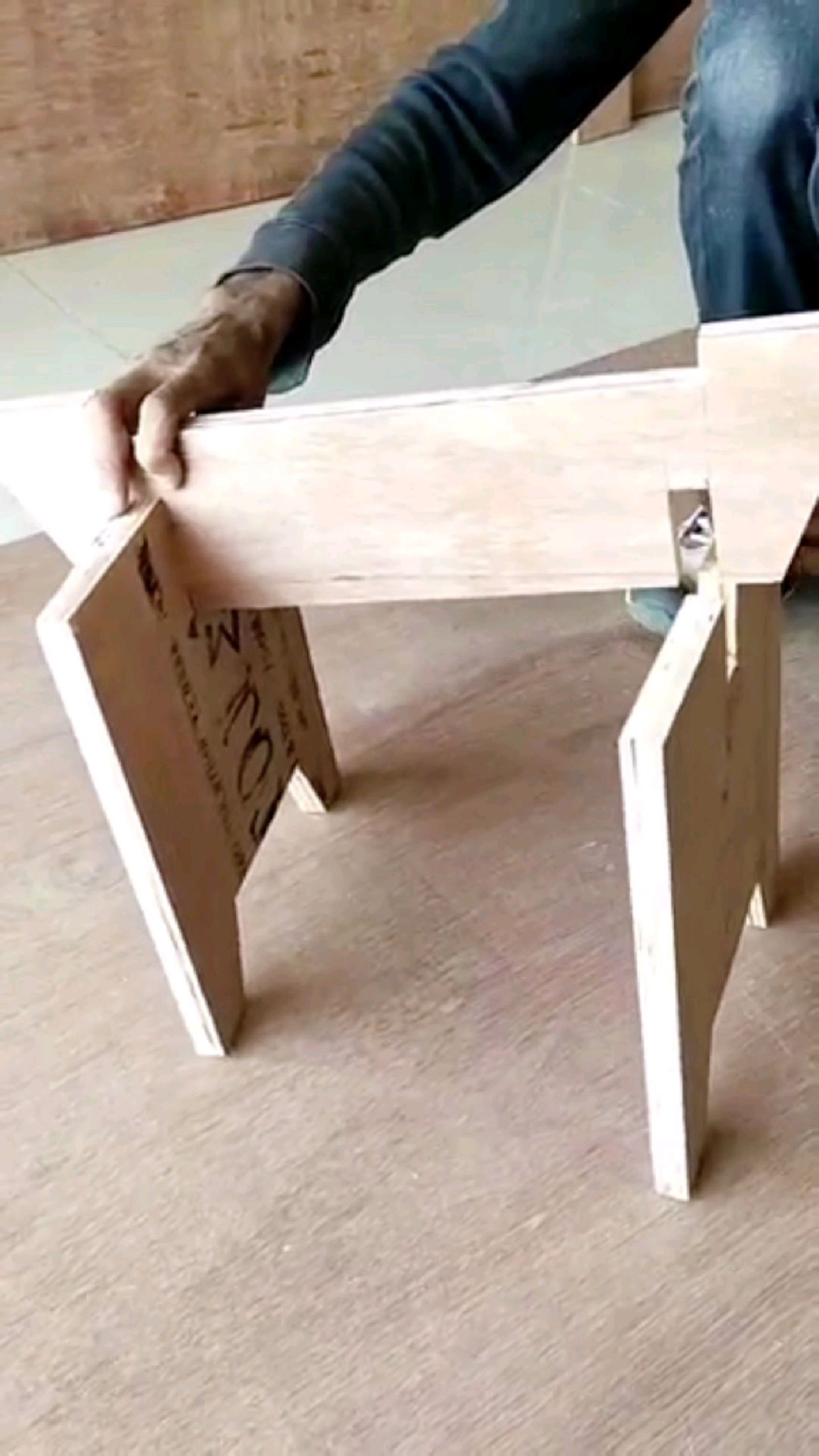 原来木凳子制作如此简单!马上学起来,自己也在家做一个吧!