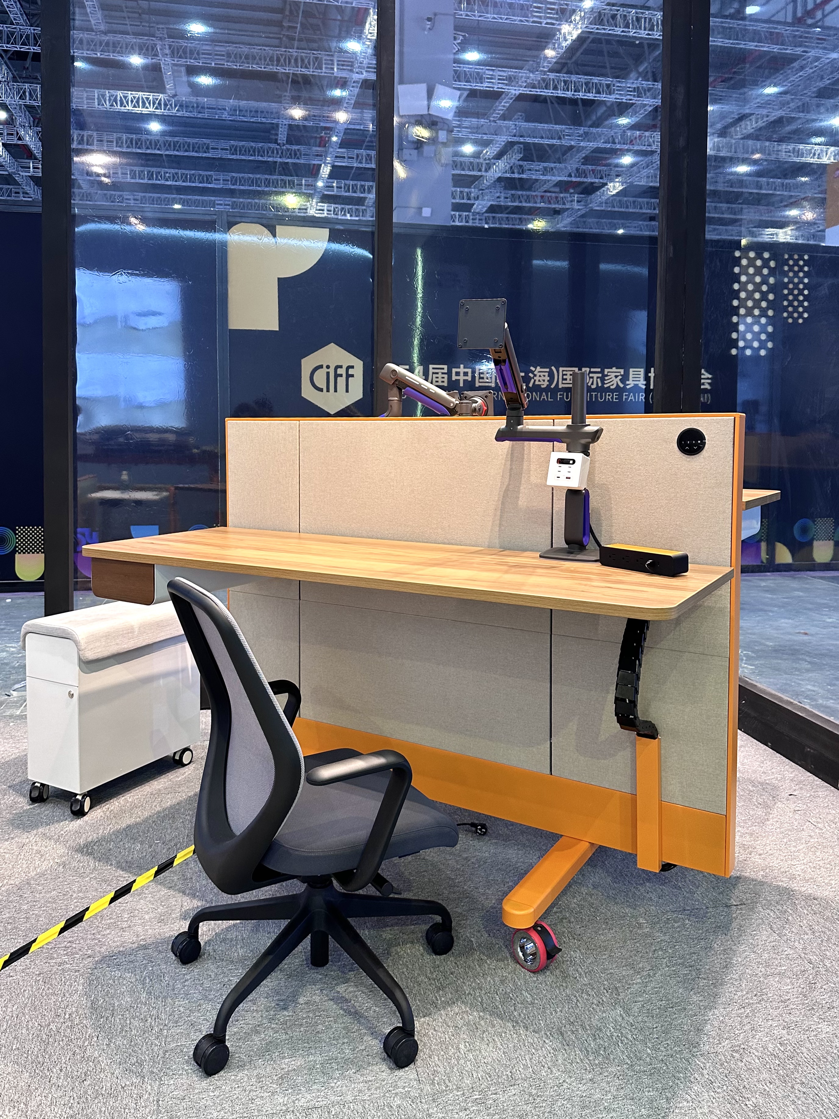 匠心作,独领先. 颠覆创新技术尖. 科创与时变