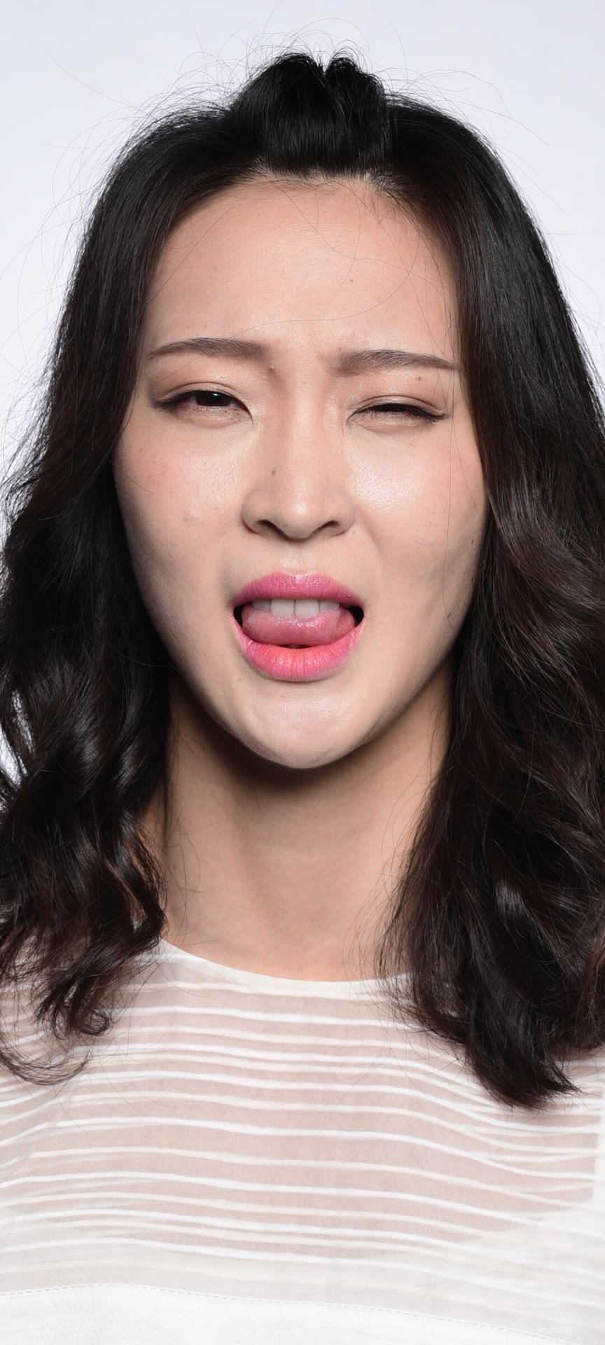 惠若琪怼脸拍写真