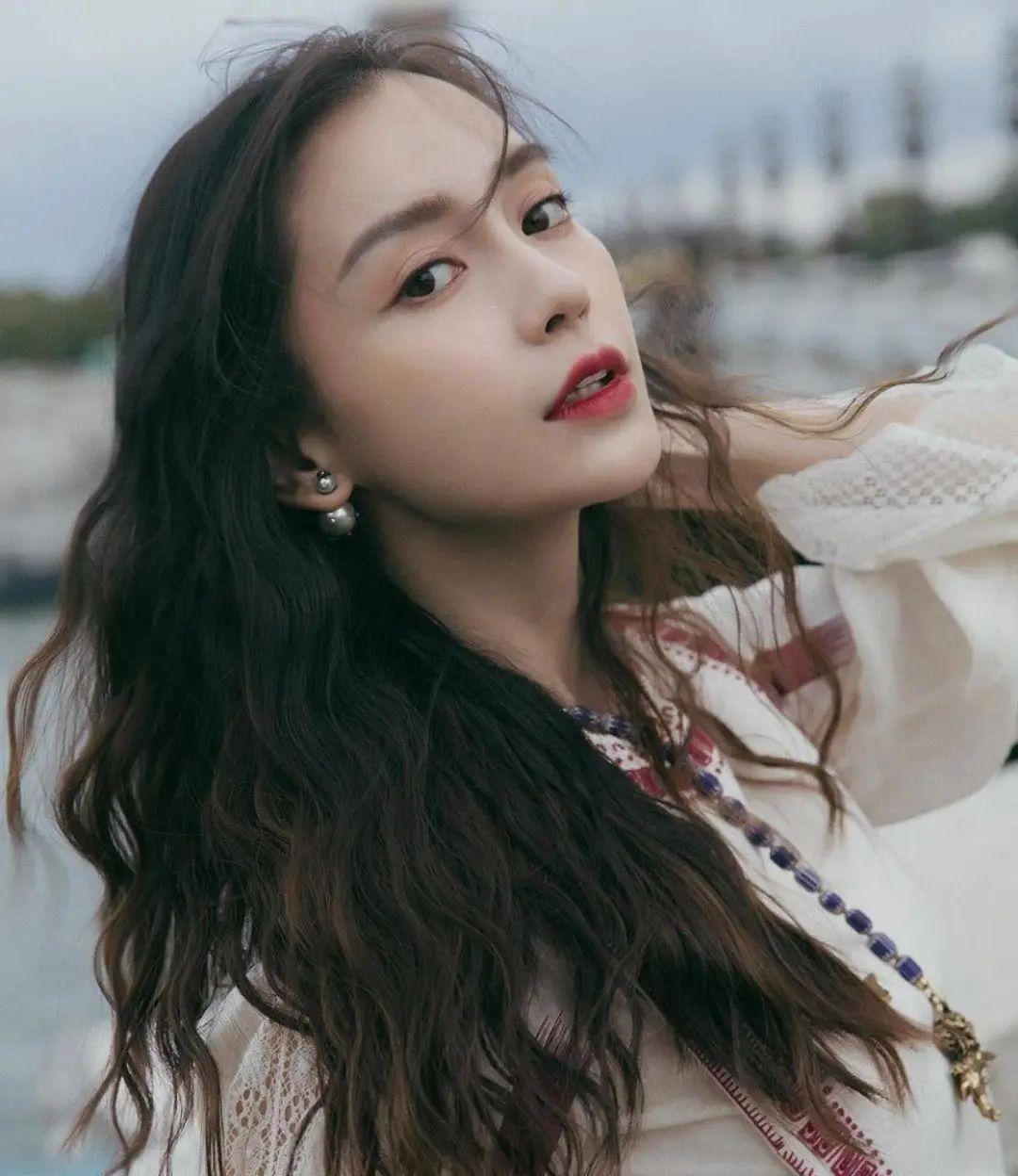 baby离婚后终于胖了穿皮衣脸圆一圈婴儿肥更好看