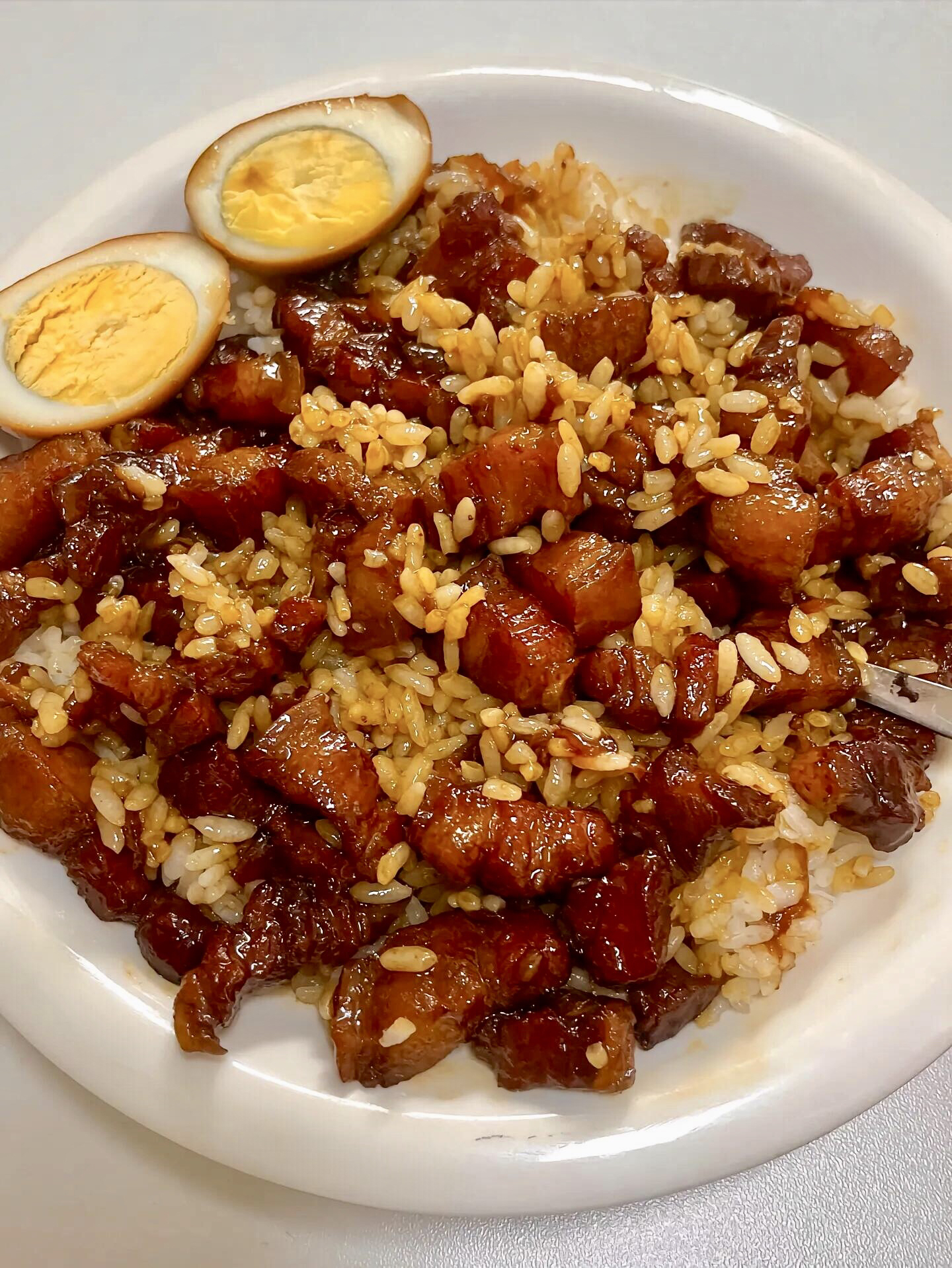 卤肉饭这么做大人孩子都爱吃,酱汁浓郁入口即化,香啊