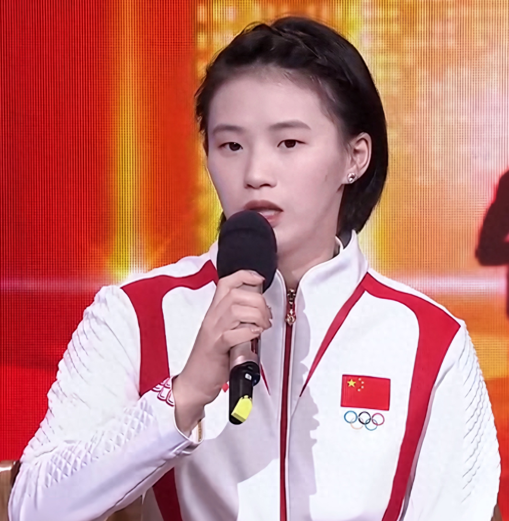 自己却吐槽像个憨憨,体态和走姿让人心疼  近日,东京奥运会跳水女神