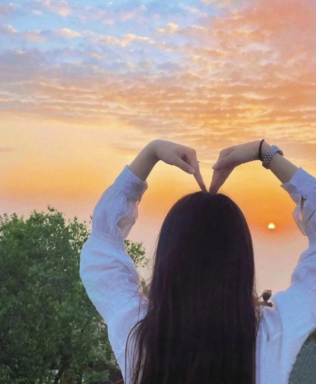 媳妇中午炒的菜有点咸,我随便说:"菜这么咸,怎么吃?