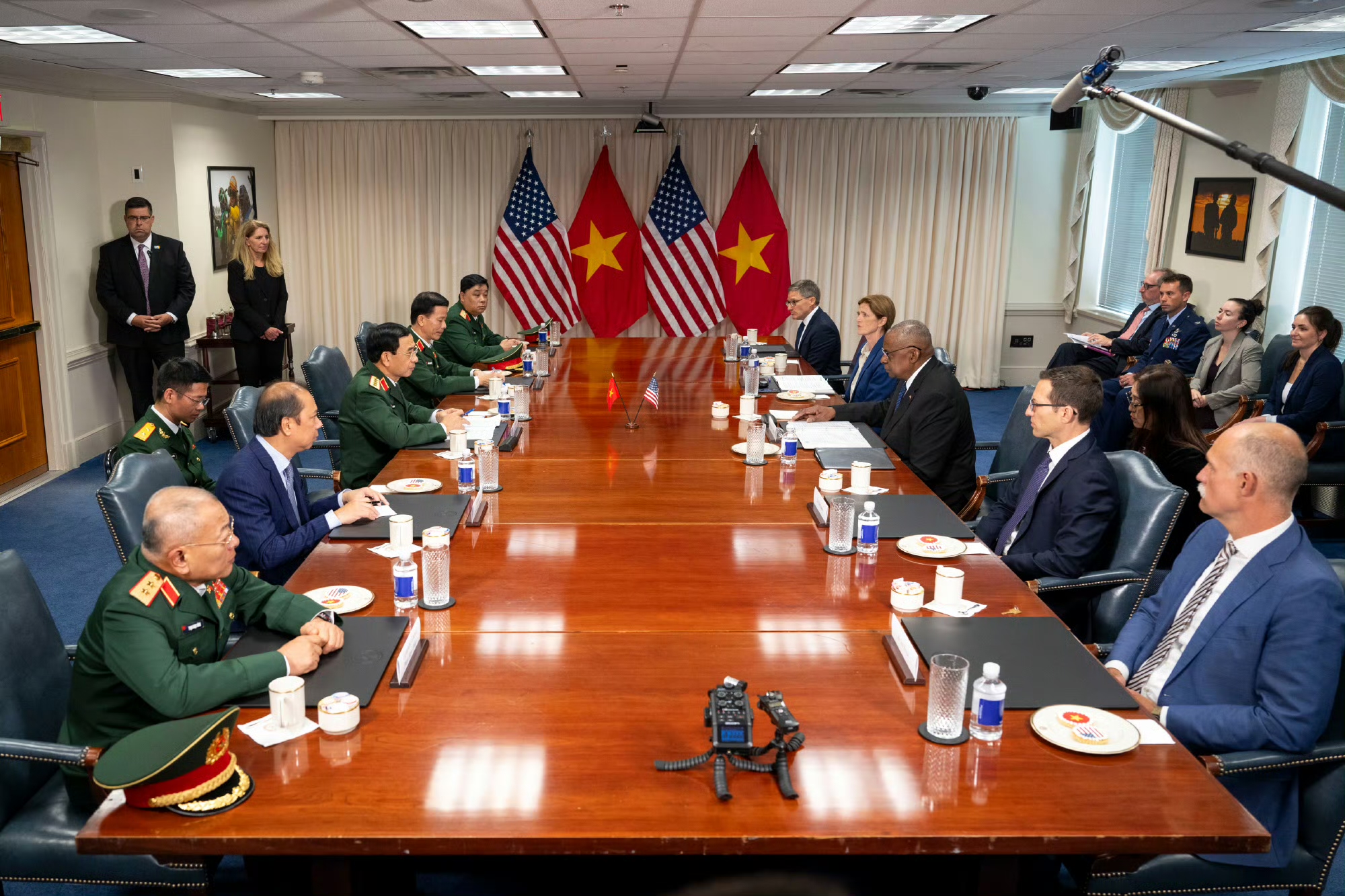 越南在"暗渡陈仓"!