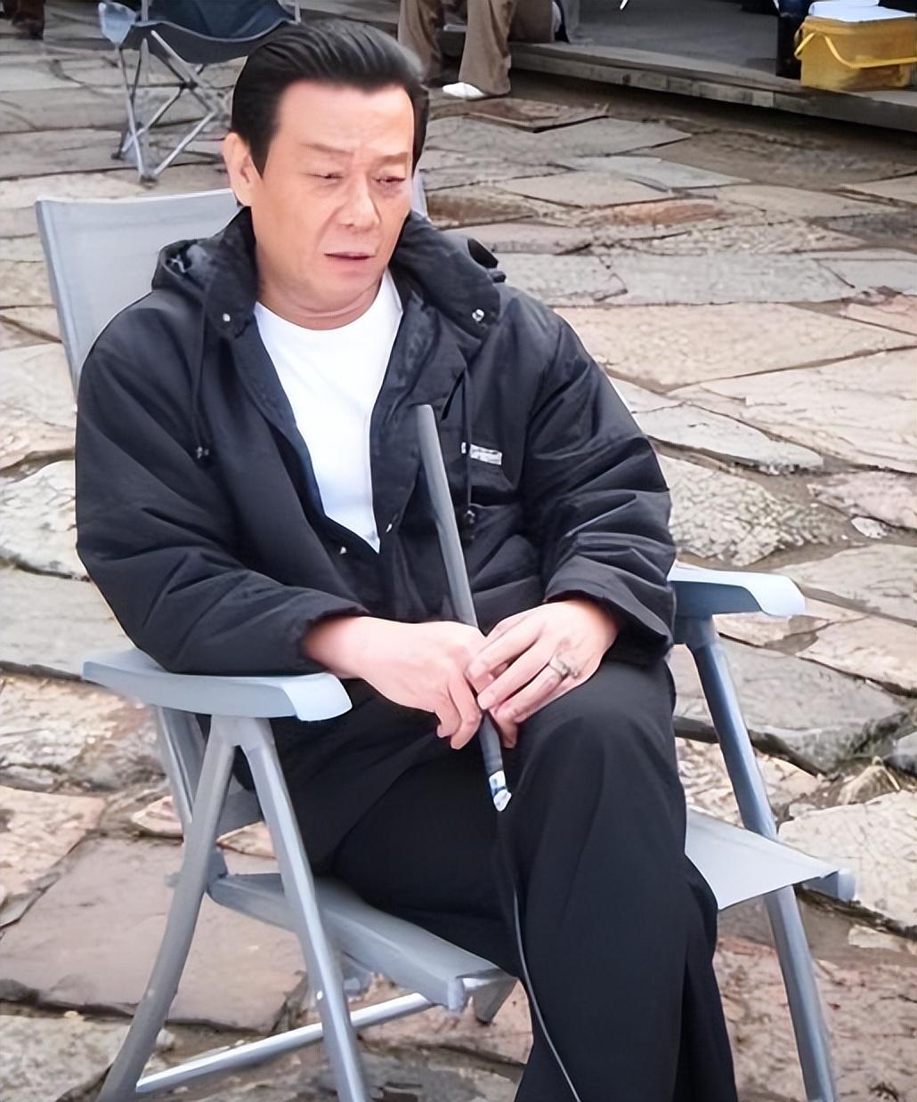 寇世勋,与一妻一妾同住27年,晚年凄凉度日,后悔不已