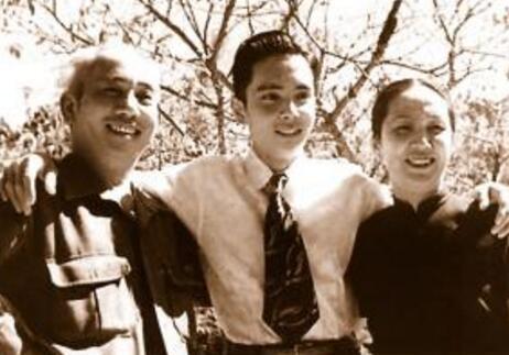 晚上回家妻子闭门不开,他来到公园徘徊许久,最终选择自杀