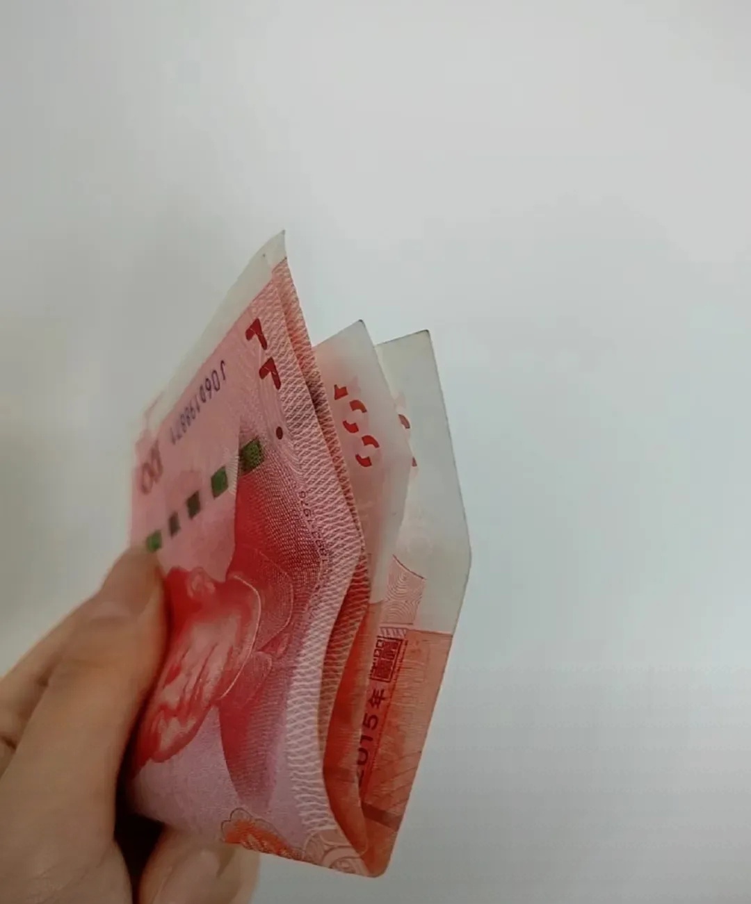 今天我儿子生日,我公婆就给了孩子 200块钱