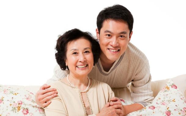 《岳父出差了丈母娘害怕怎么办》