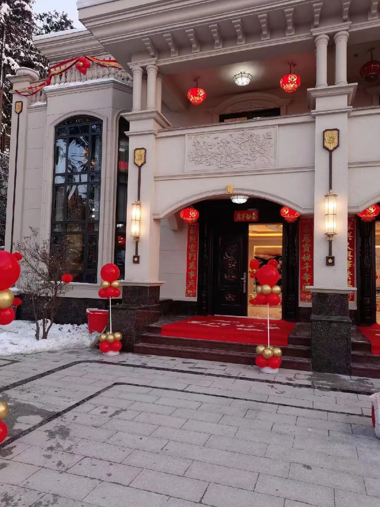 福建一对兄弟在老家的自建房豪华大气的欧式风格外观