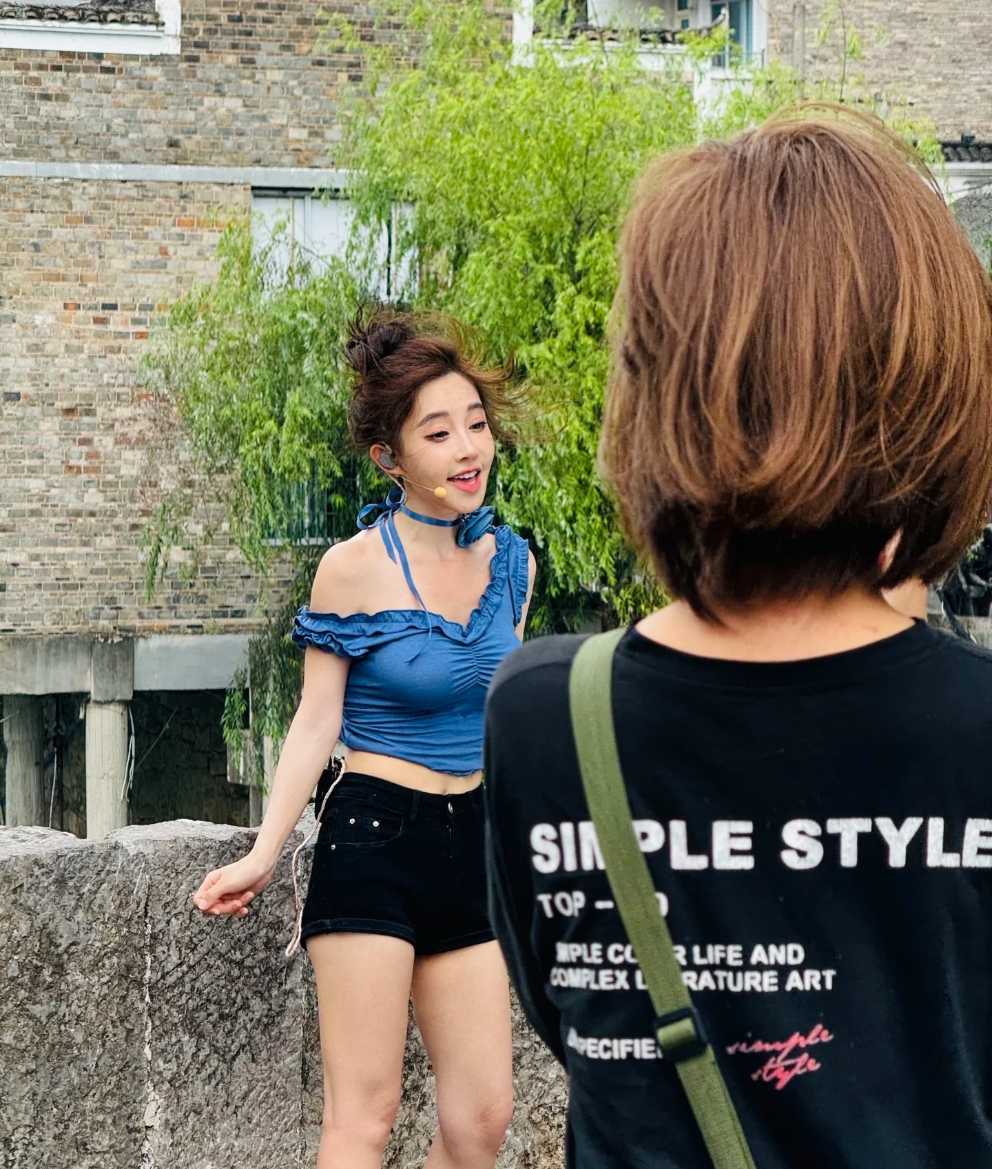 冯提莫也算是网红里面的常青树了吧毕竟很多网红就如同流星一般虽然