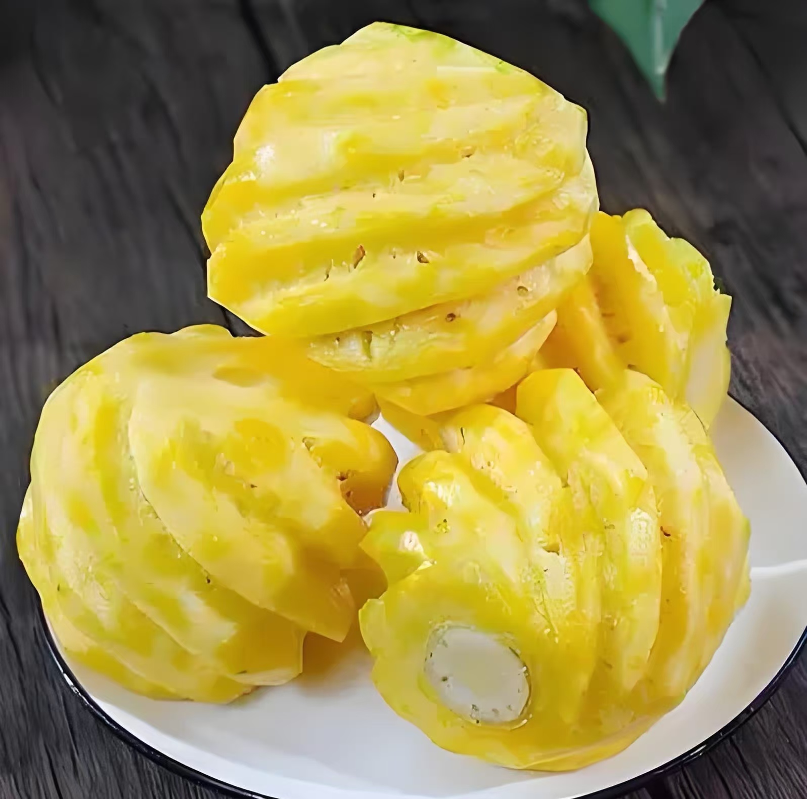 你们有没有发现饭后的小秘密——菠萝简直是助消化的宝藏水果!