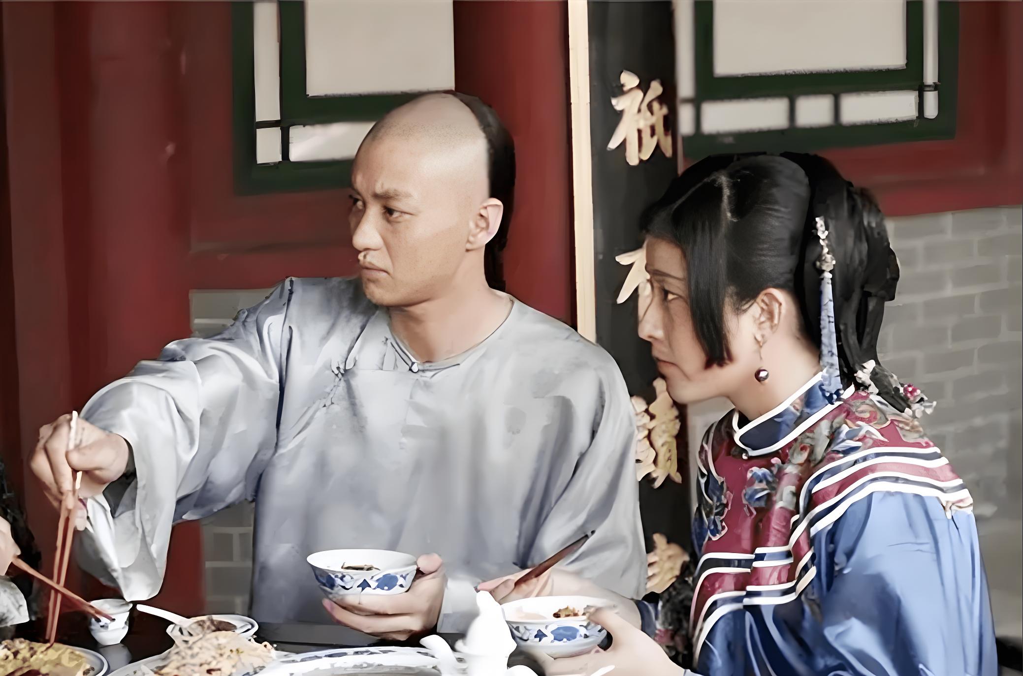 1798年,20岁的陶澍与黄家小姐洞房,众人退去,陶澍激动地揭开新娘的