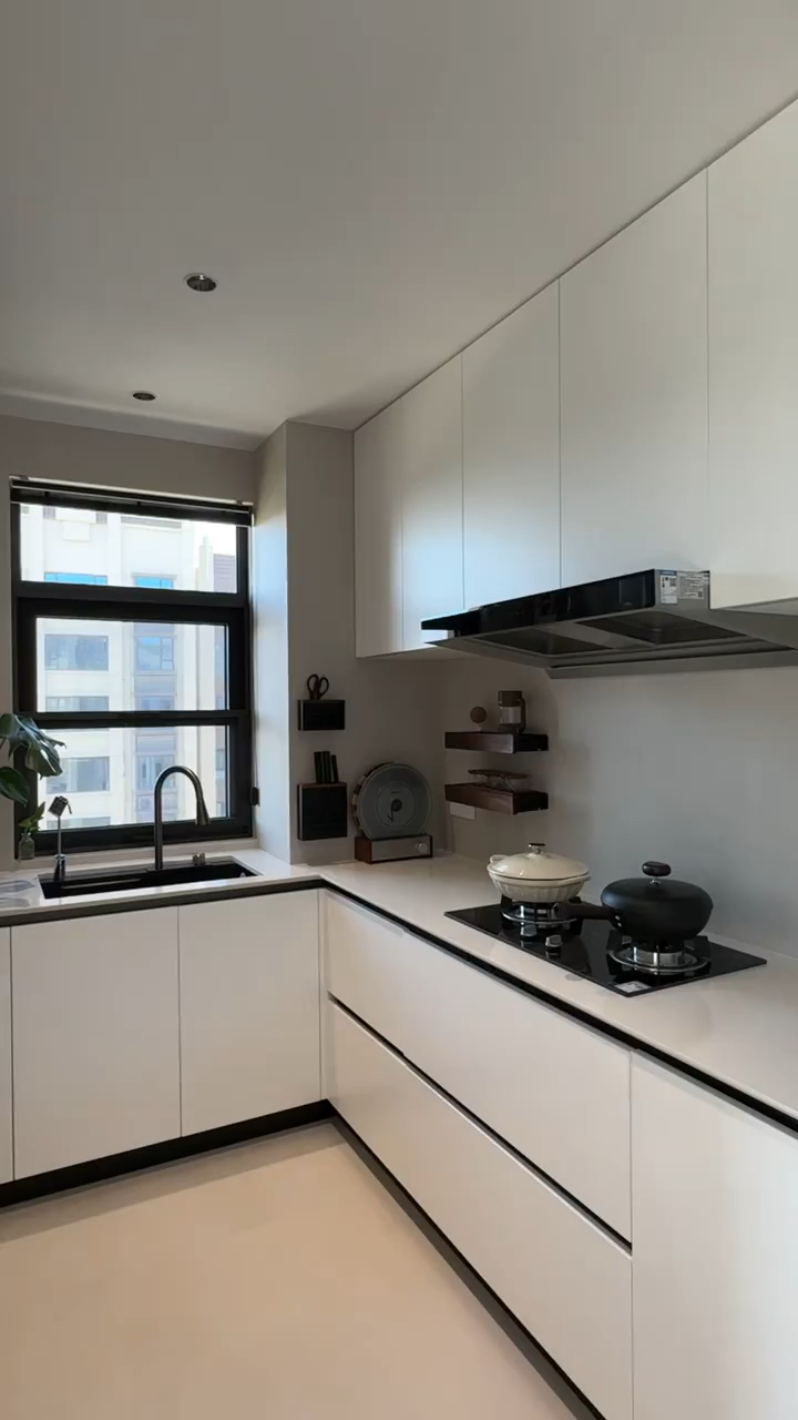 简洁明快实用的厨房装修