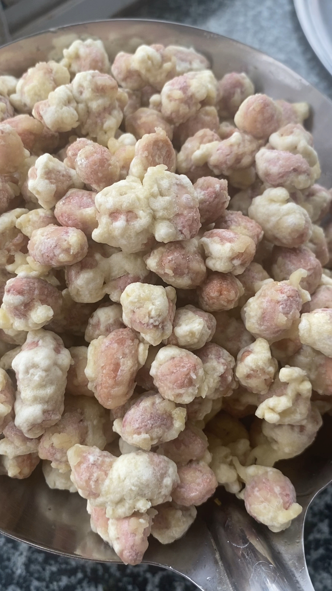 老式蜂蜜花生米,又甜又脆,在家也能做.