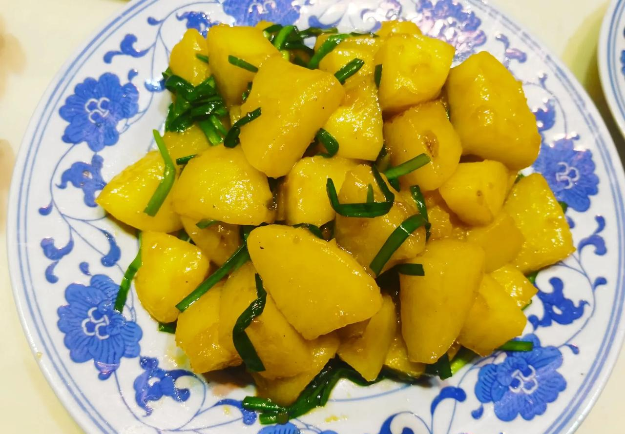 儿子跟儿媳妇连续加班两天没回家吃饭,下午就在群里