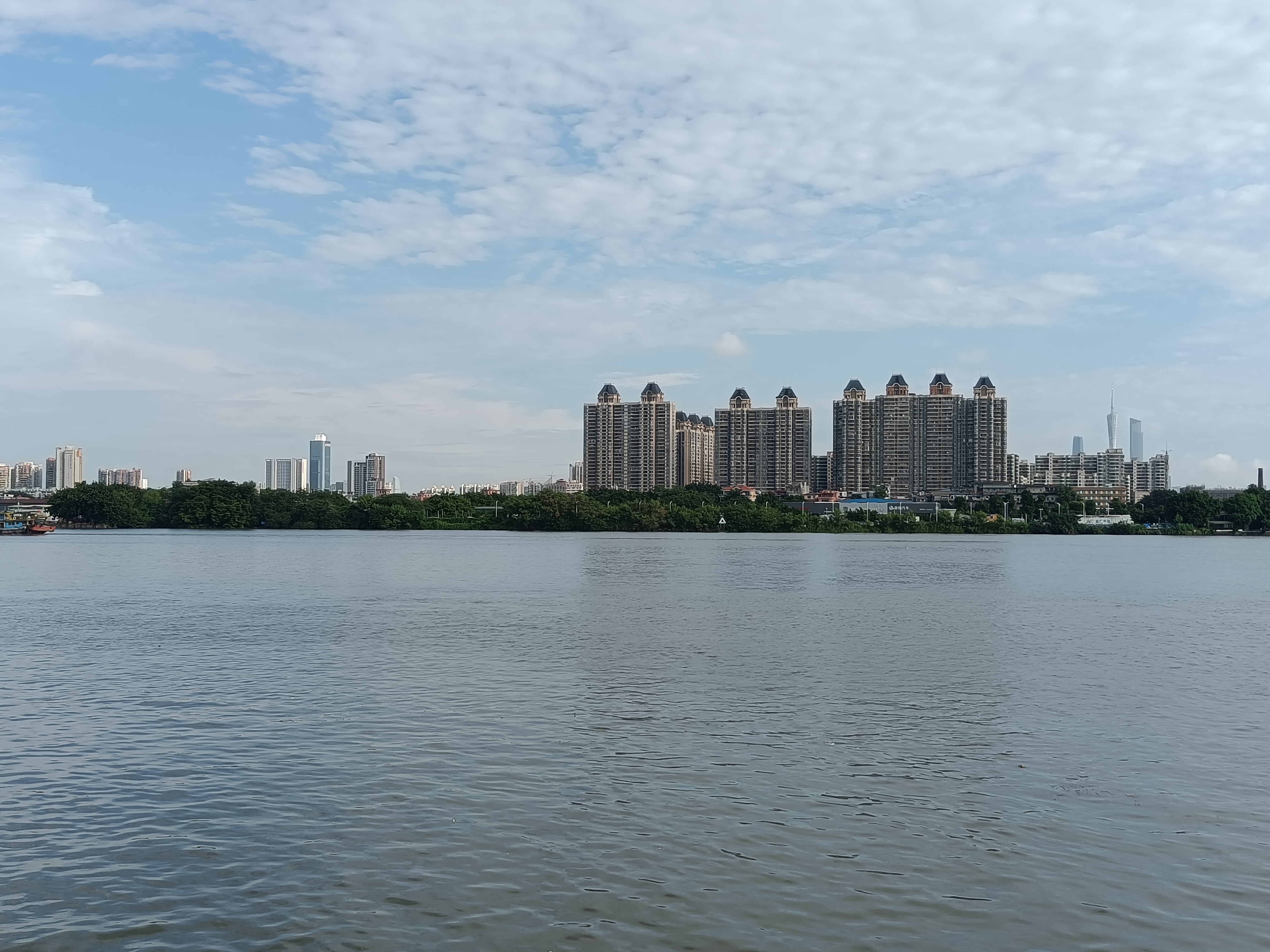 与其担心未来,不如现在好好努力; 与其沉溺于抱