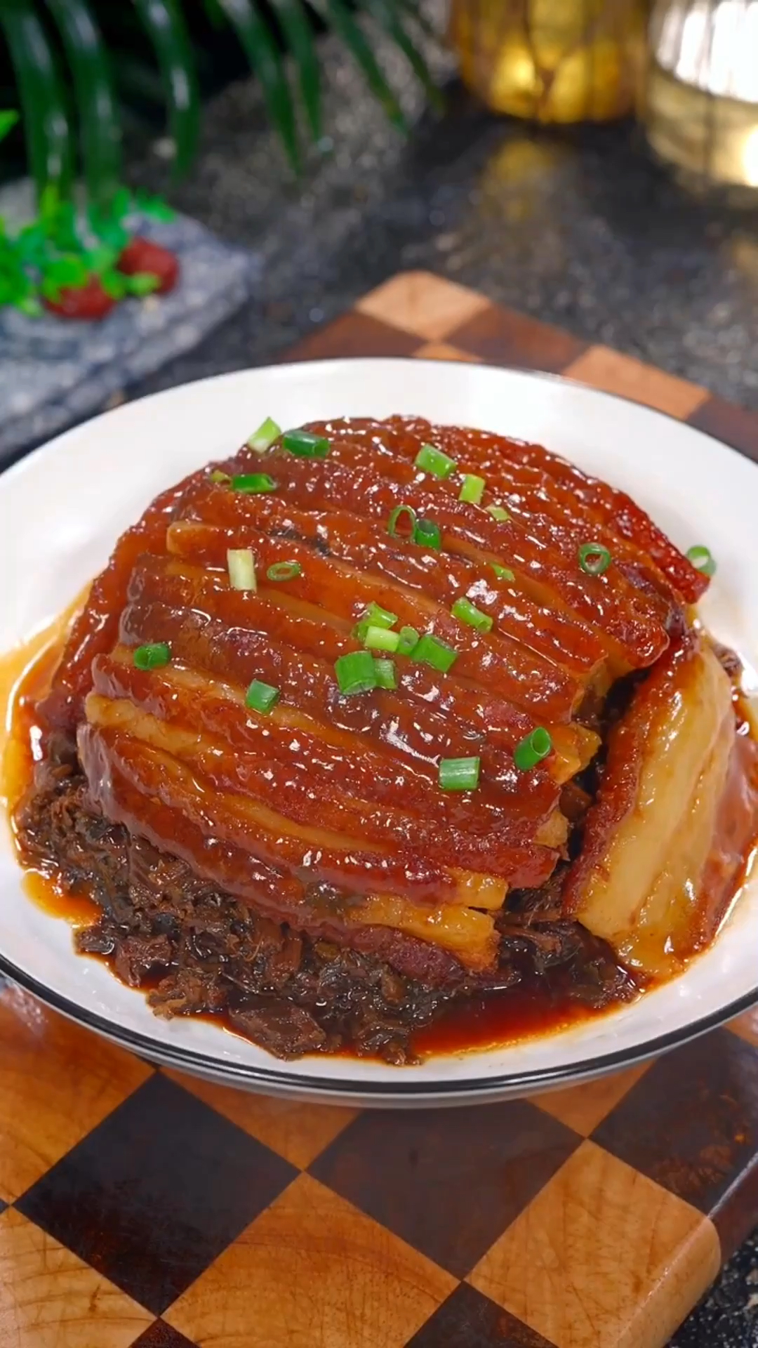 以后想吃扣肉,你就像我这样做,肥而不腻,比饭店的还好吃