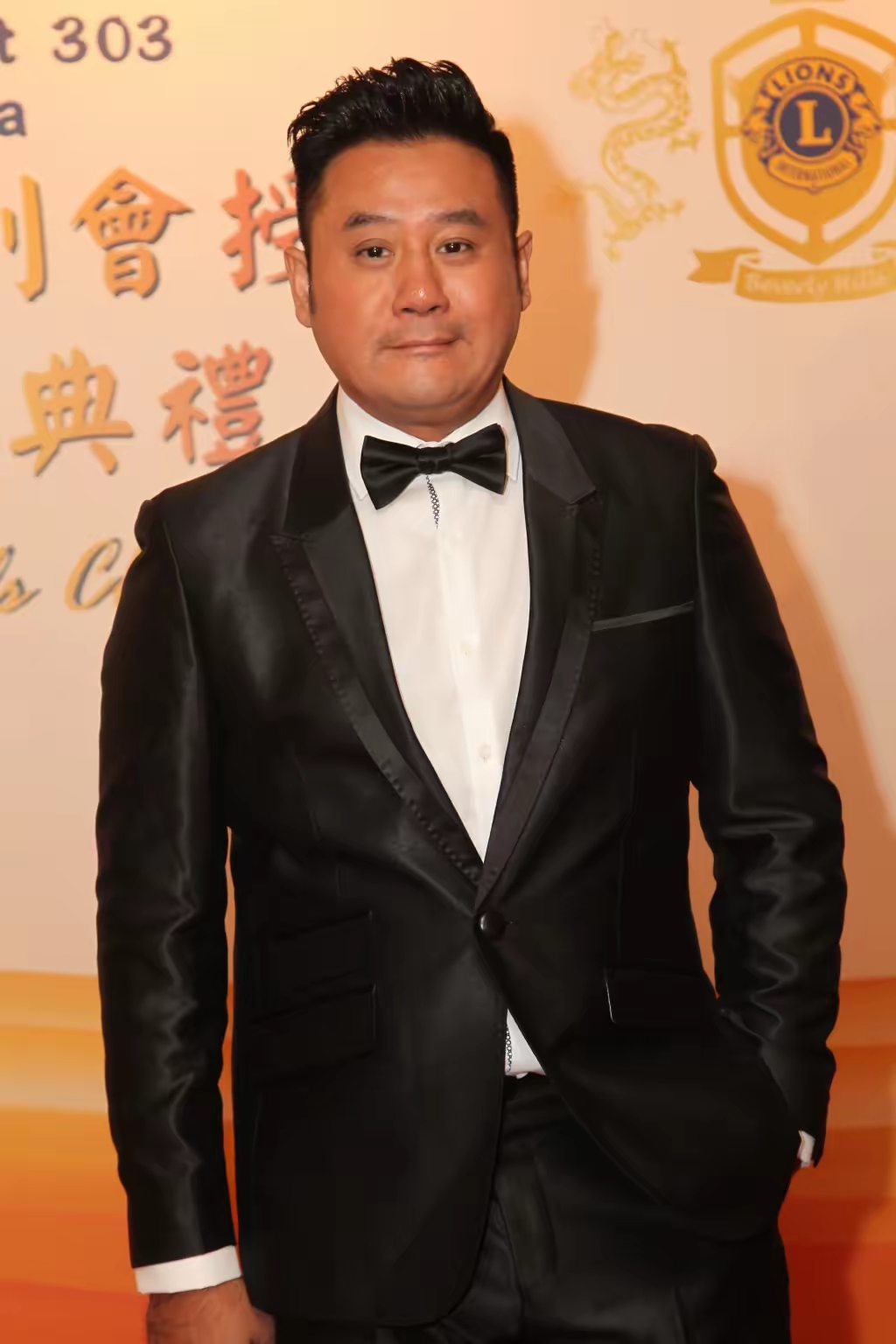 黎耀祥麦长青现身湖南景区!