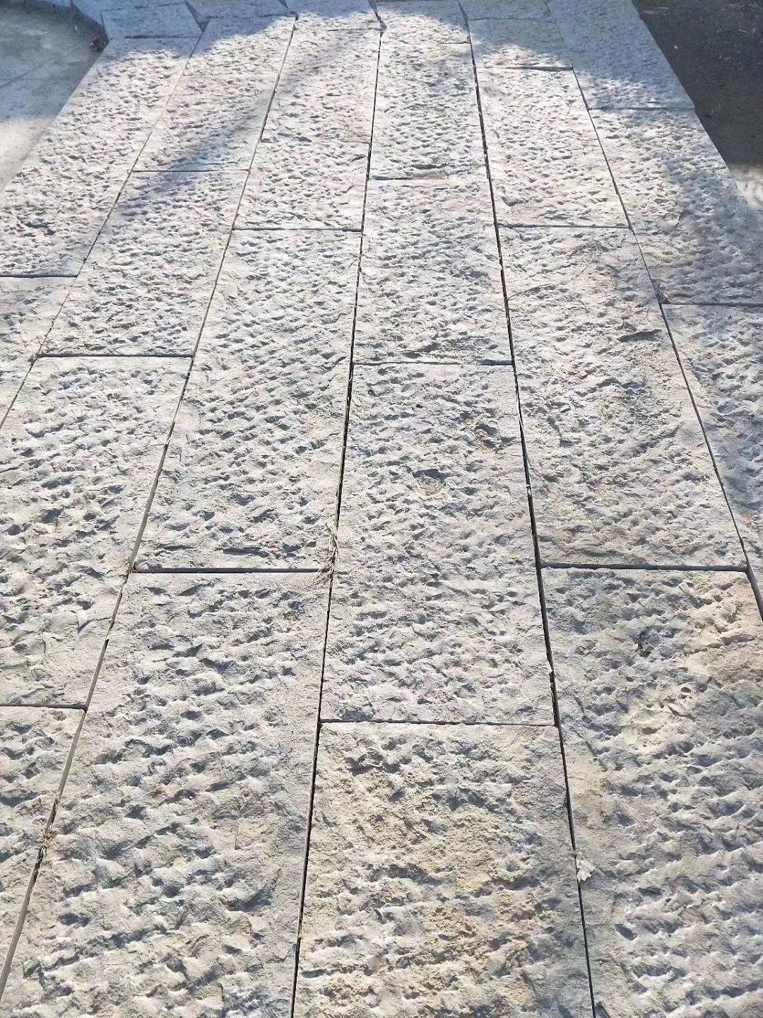 公园青石板优势防滑耐磨耐腐蚀