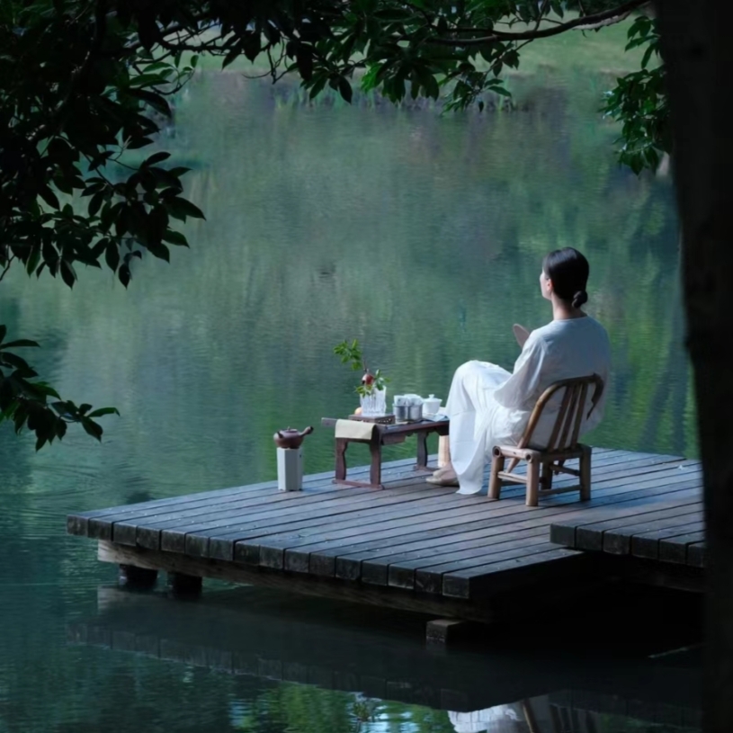 人到中年,最好的日子不是惊艳 不是繁华而是远离喧嚣