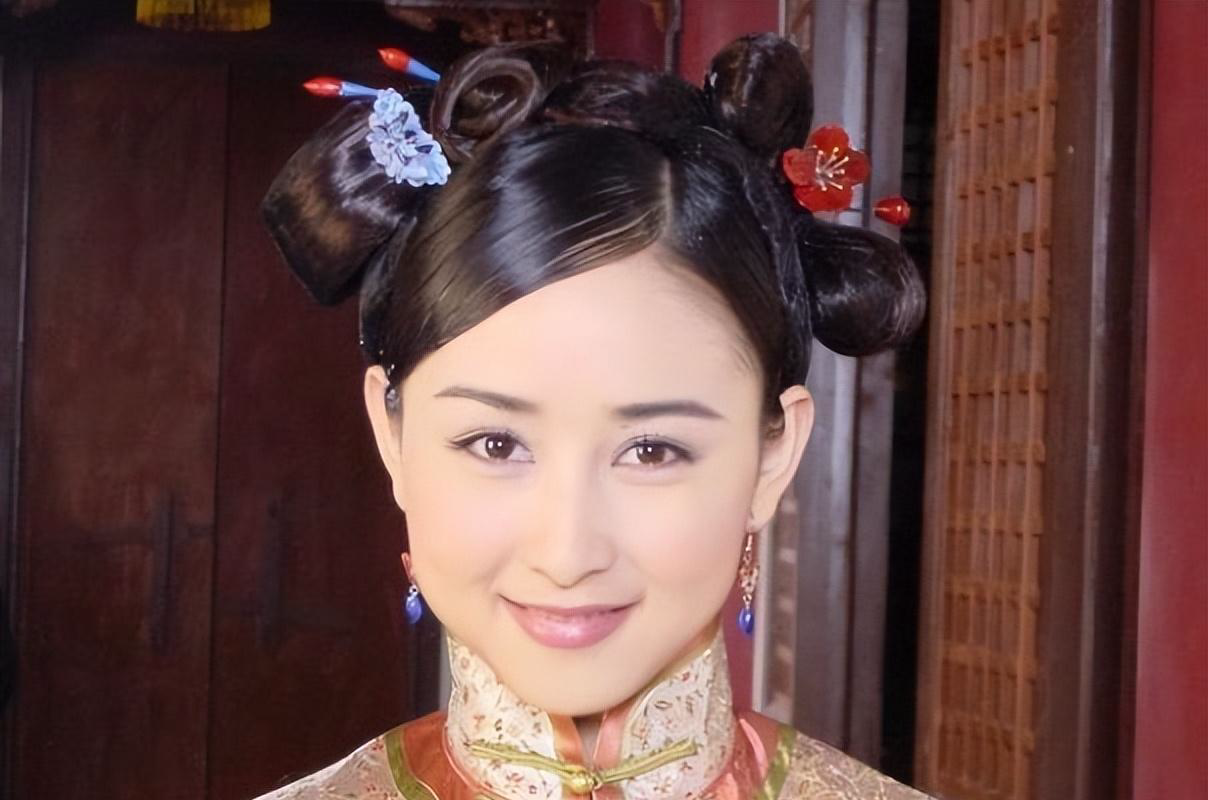 倾城的小宫女便宠 幸了她,小宫女怀孕生下了康熙最 长寿的儿子胤裪