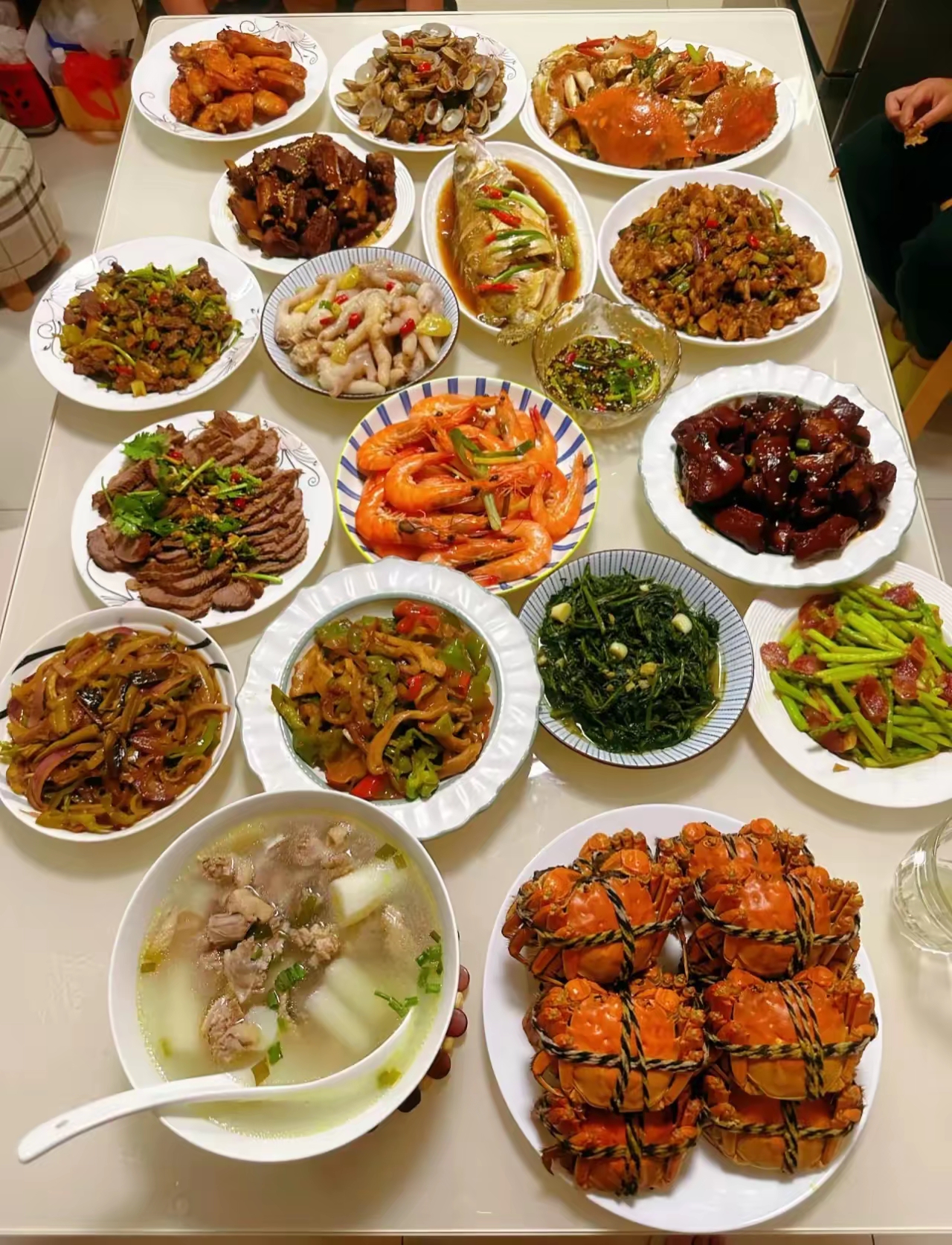 于是我生日的时候,一个蛋糕也没有,菜呢也是