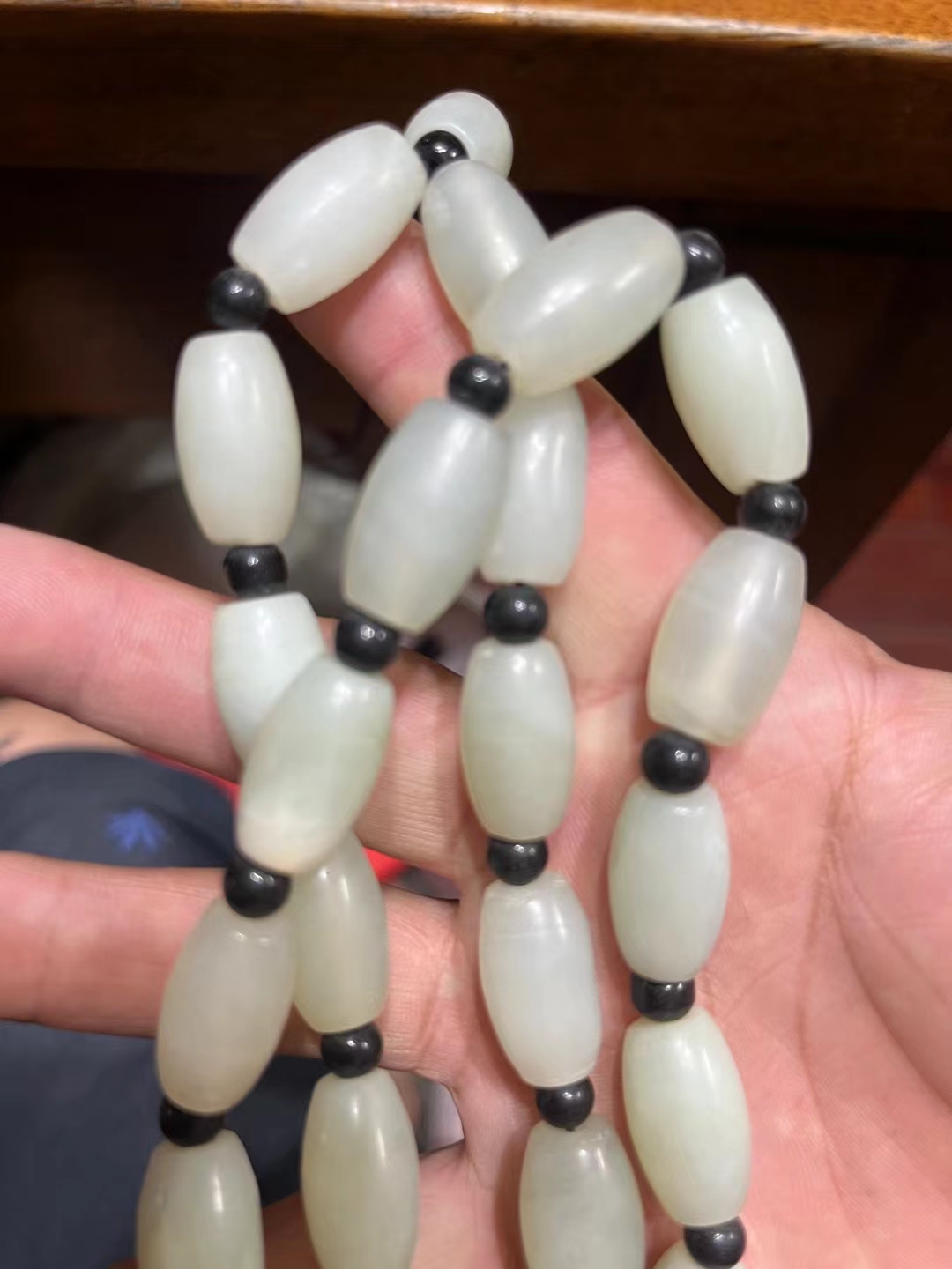 这两串玉石手串怎么样?漂亮吗!