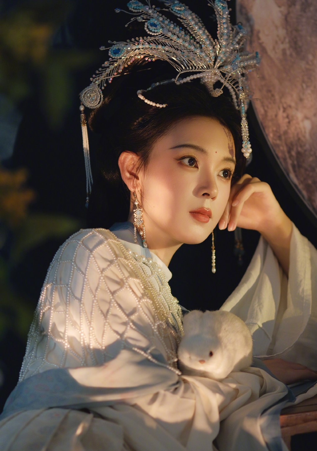 陈瑶鞠婧祎张予曦嫦娥造型各有各美