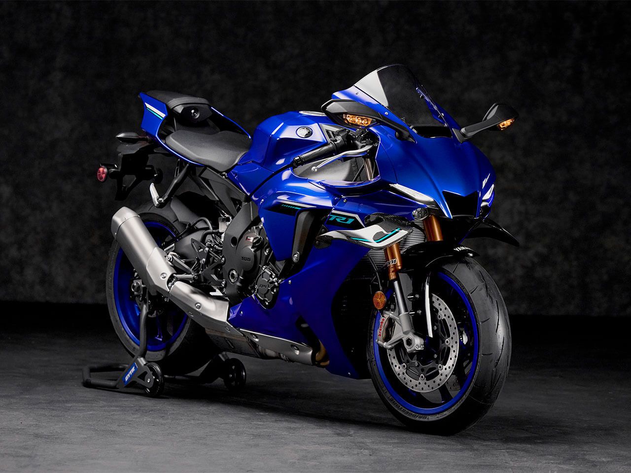 雅马哈r1,r1m升级,brembo卡钳,定风翼上身