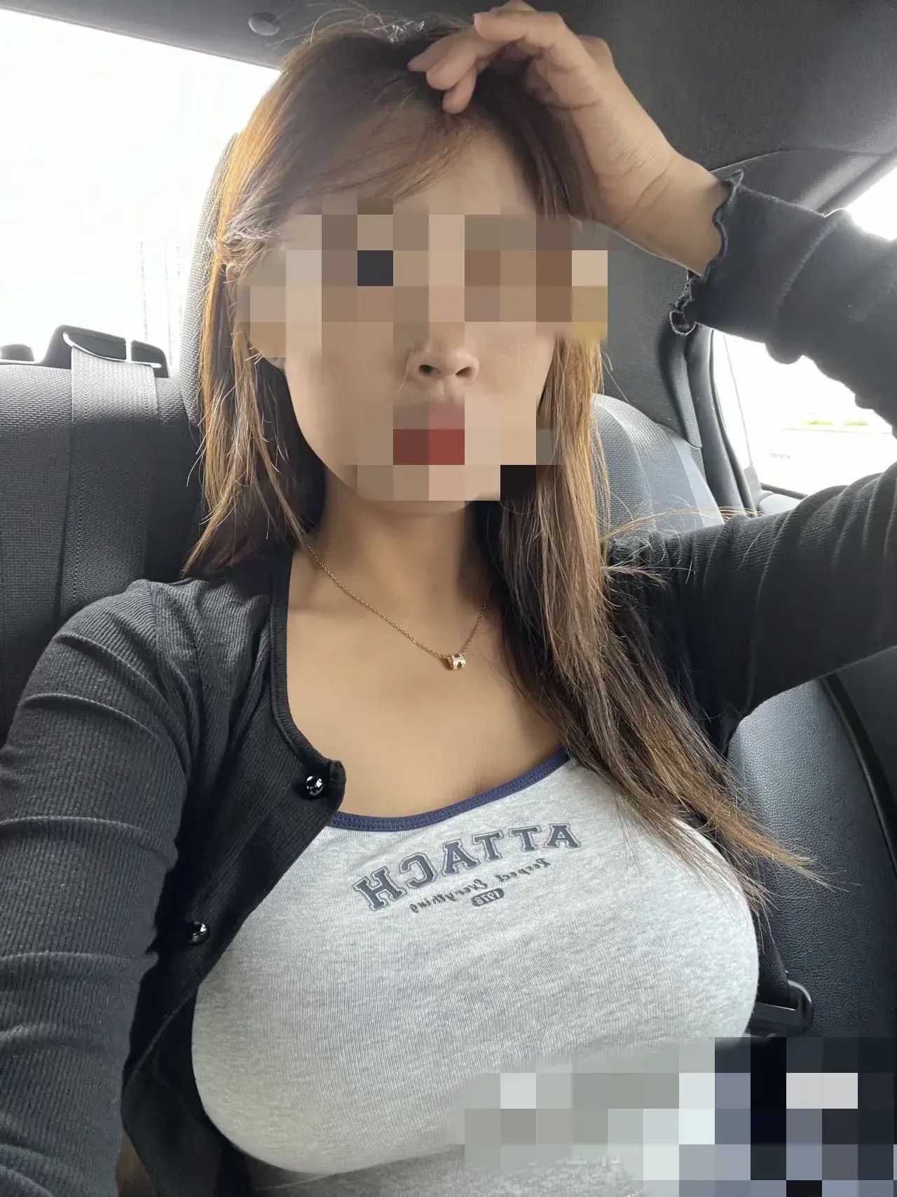 一妻子抓小三的事件引发了广泛关注,而后续的发展更是令人唏嘘不已