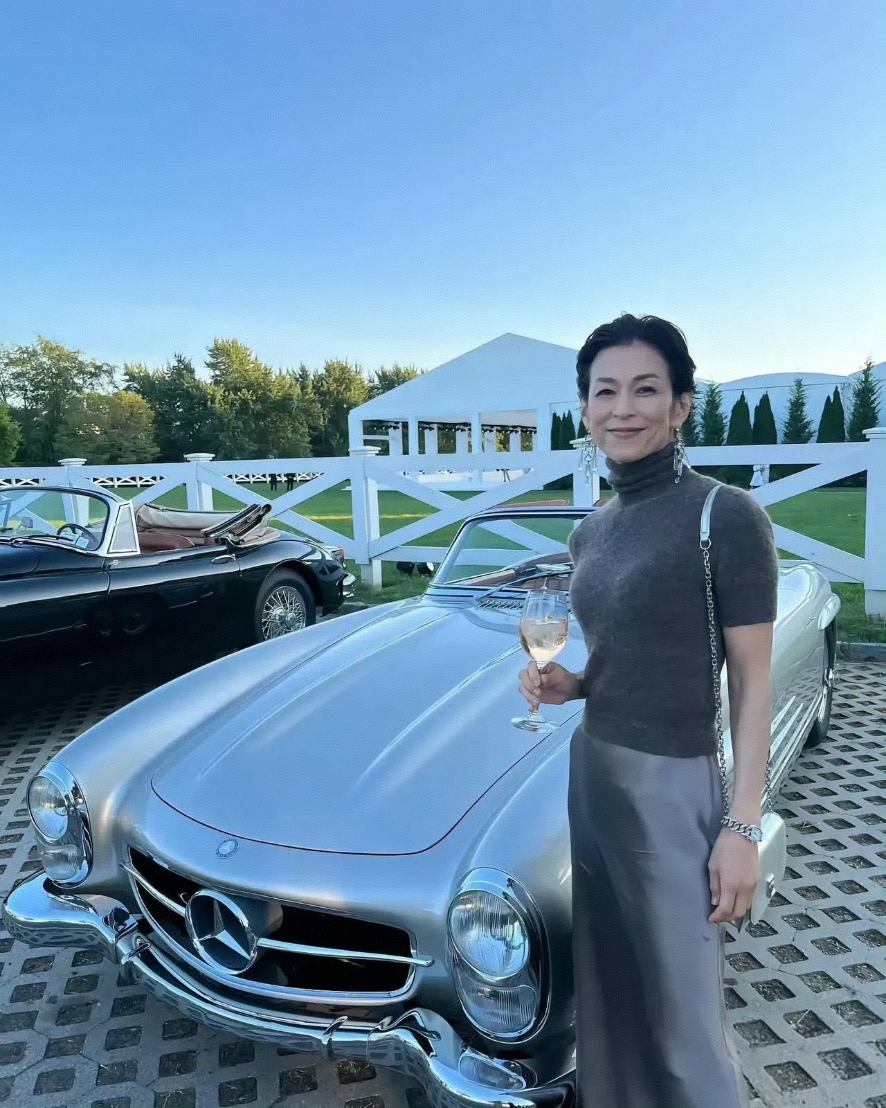 你还记得九十年代初风蜚中国内地的一个日本女子赤名莉香吗?