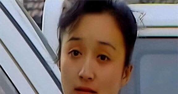 杨昆:年轻时选择"丁克",61岁无儿无女每月靠2500生活,后悔吗